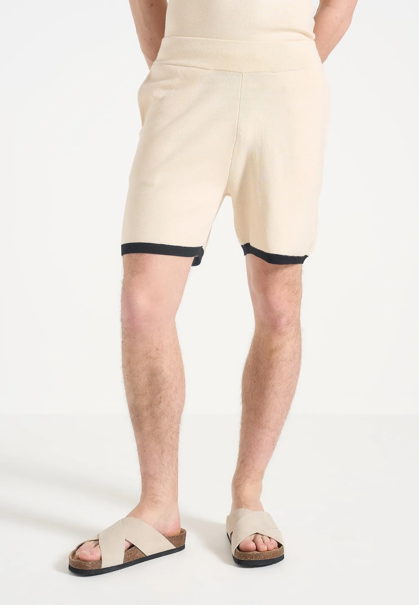 Regis - Contrast Detail Knit Shorts - Cream SweatGuard Lining Breathable Design