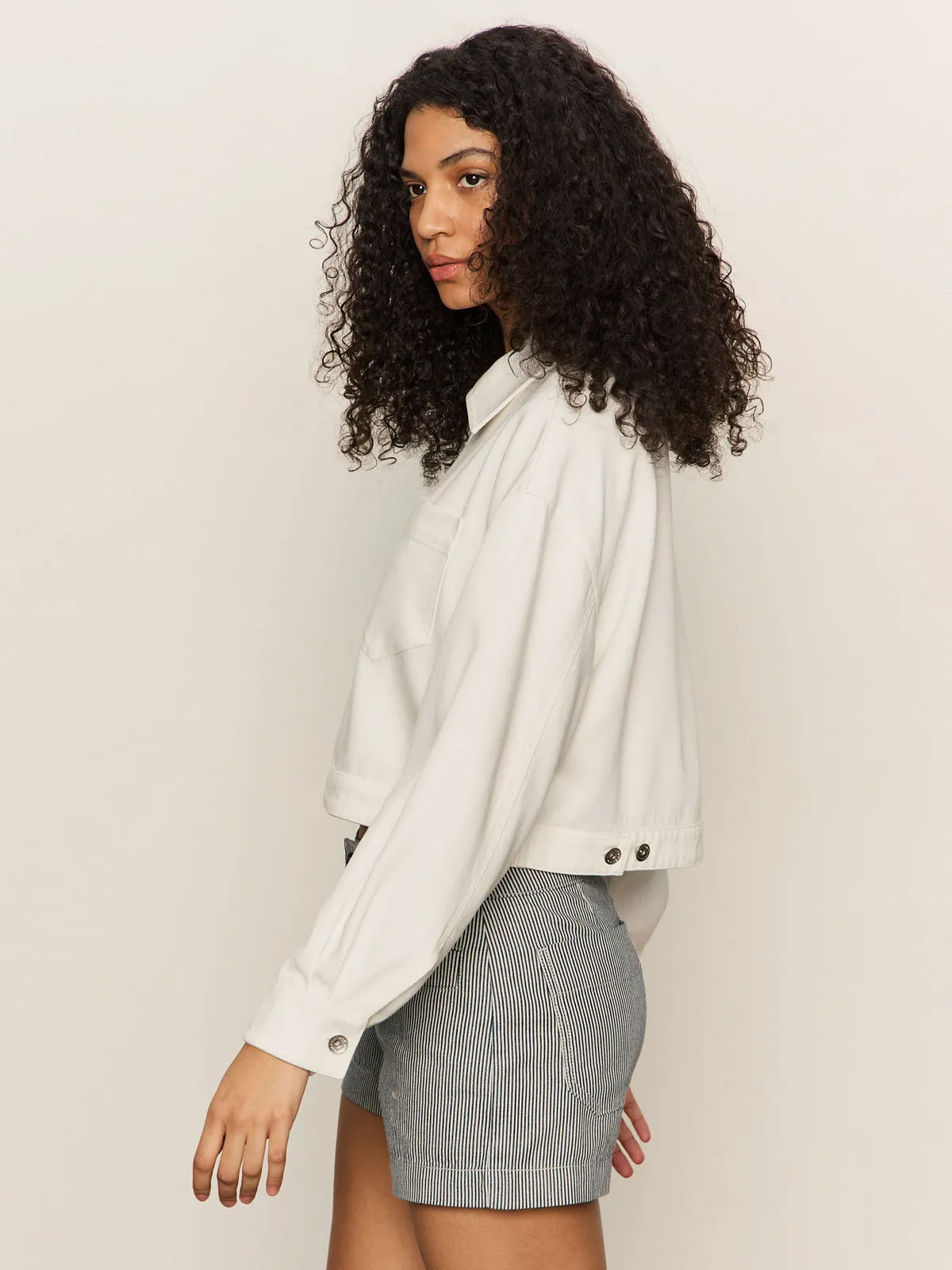 Water Enthusiast Contrast Binding Cropped Paper Boy Jacket Bleached White