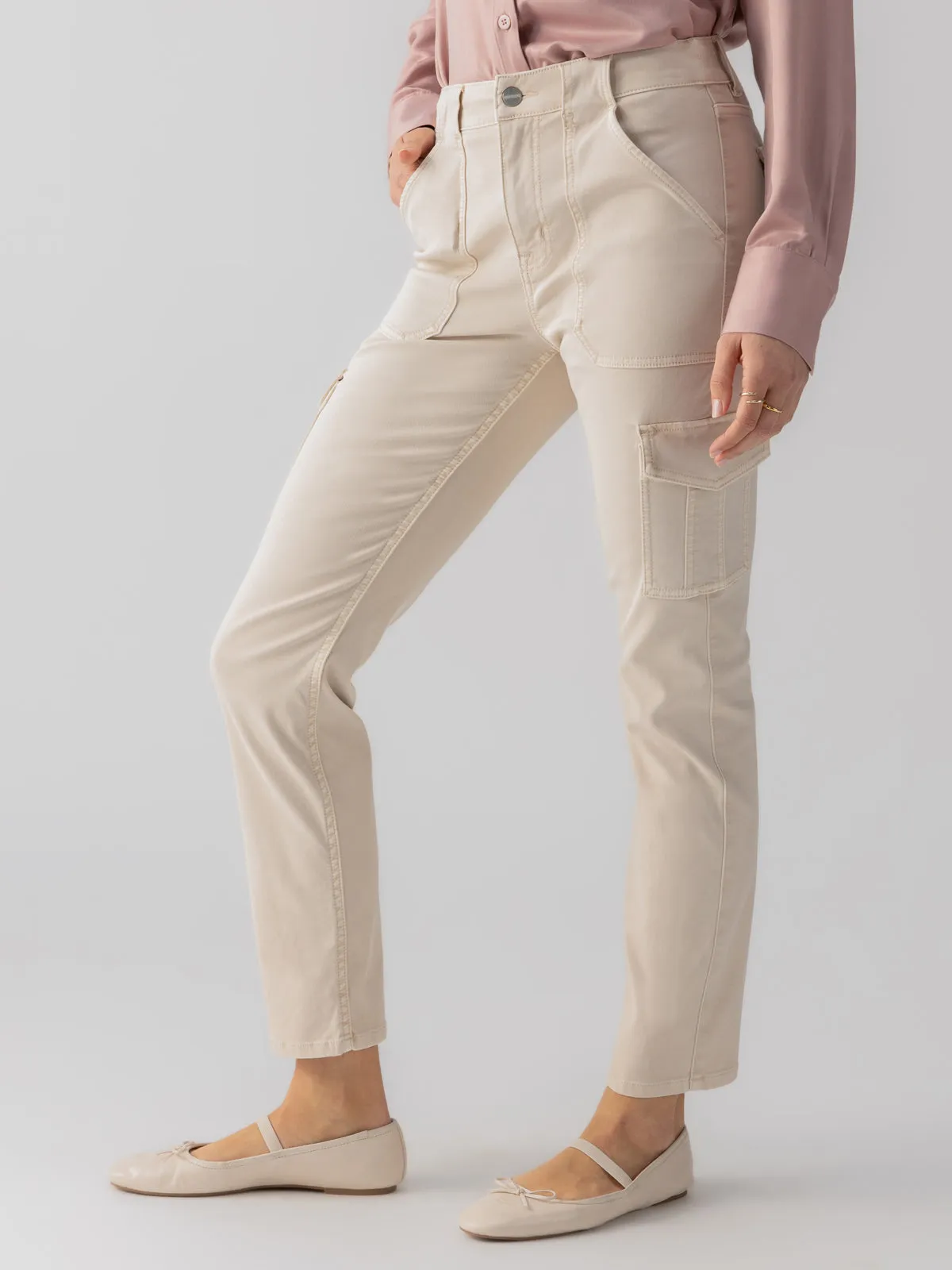 Cozy Stretch Versatile Style Sculpted Hayden Cargo Standard Rise Pant Toasted Almond