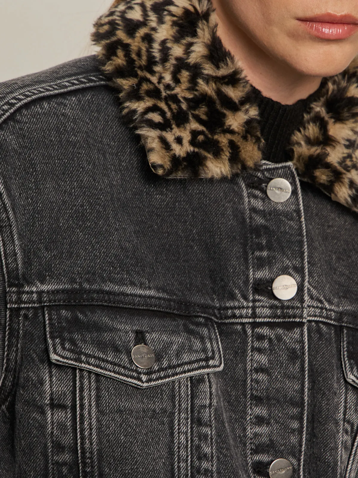 Timeless Piece Sandblasted Details Boyfriend Trucker Jacket Washed Black Denim