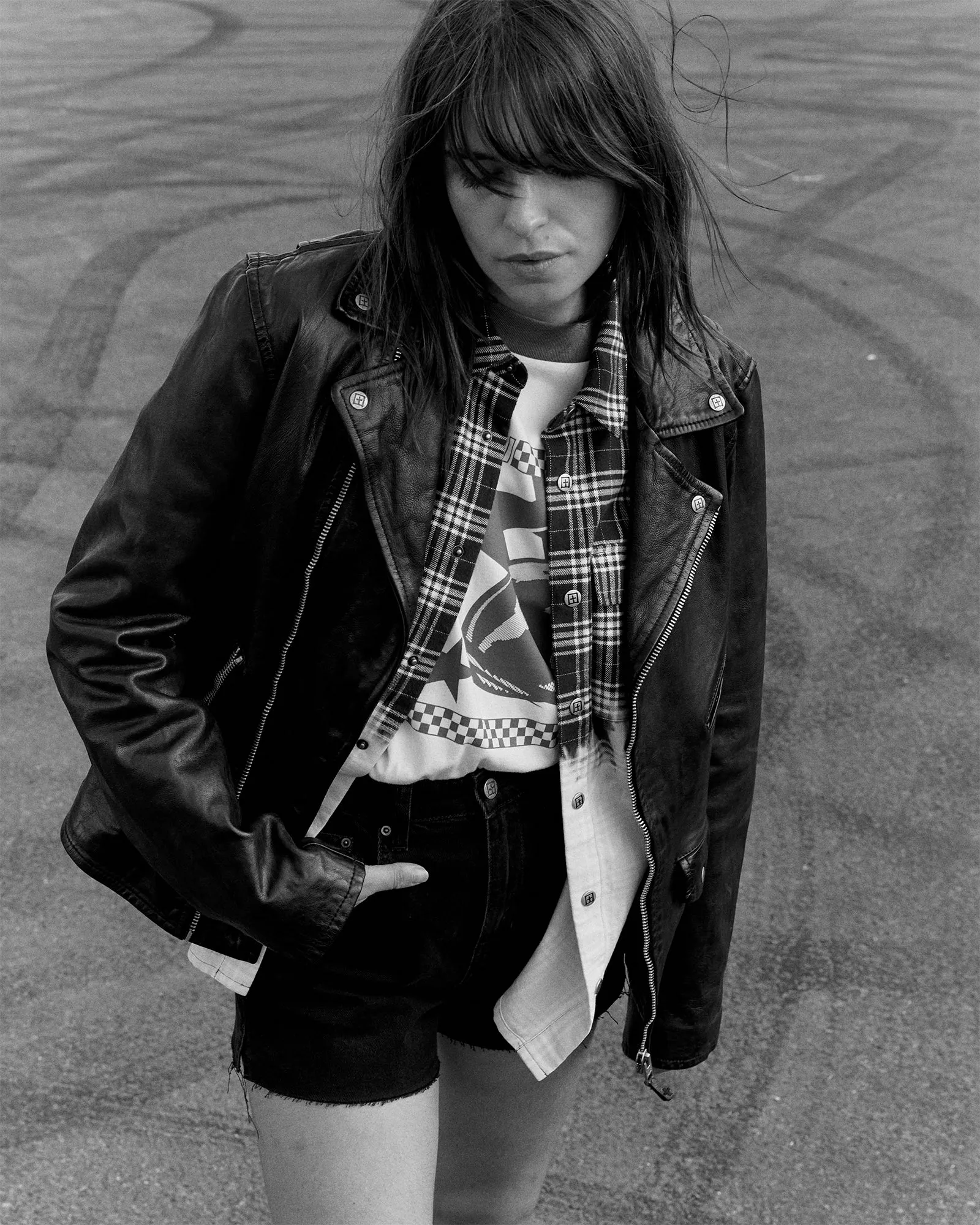 RISE N HI SHORT STEALTH Spring Mood Office Wear Minimalist Morning Stroll Sustainable Classic