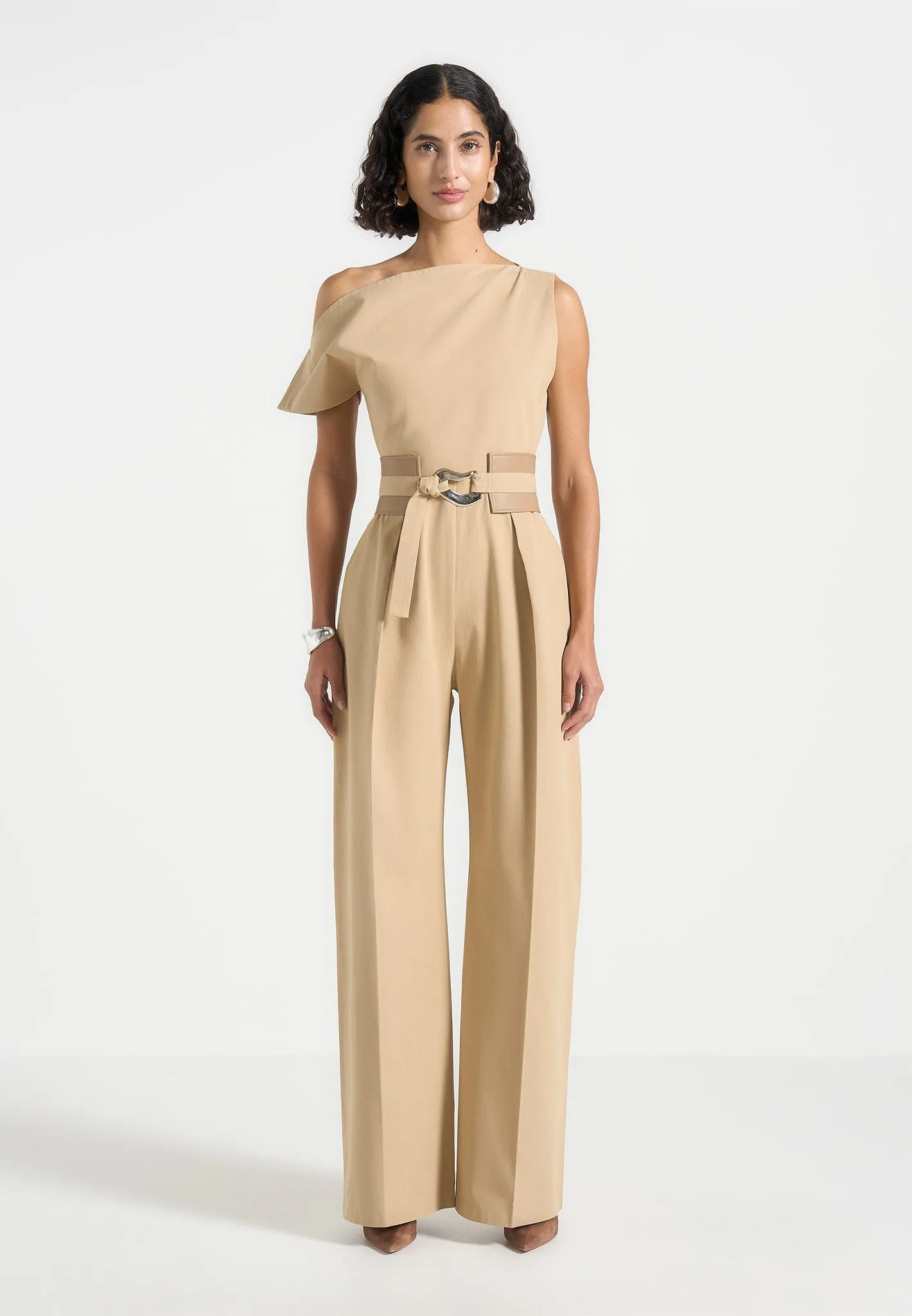 Relaxed Hoodie Valerie - Tailored Off Shoulder Jumpsuit with Belt - Beige