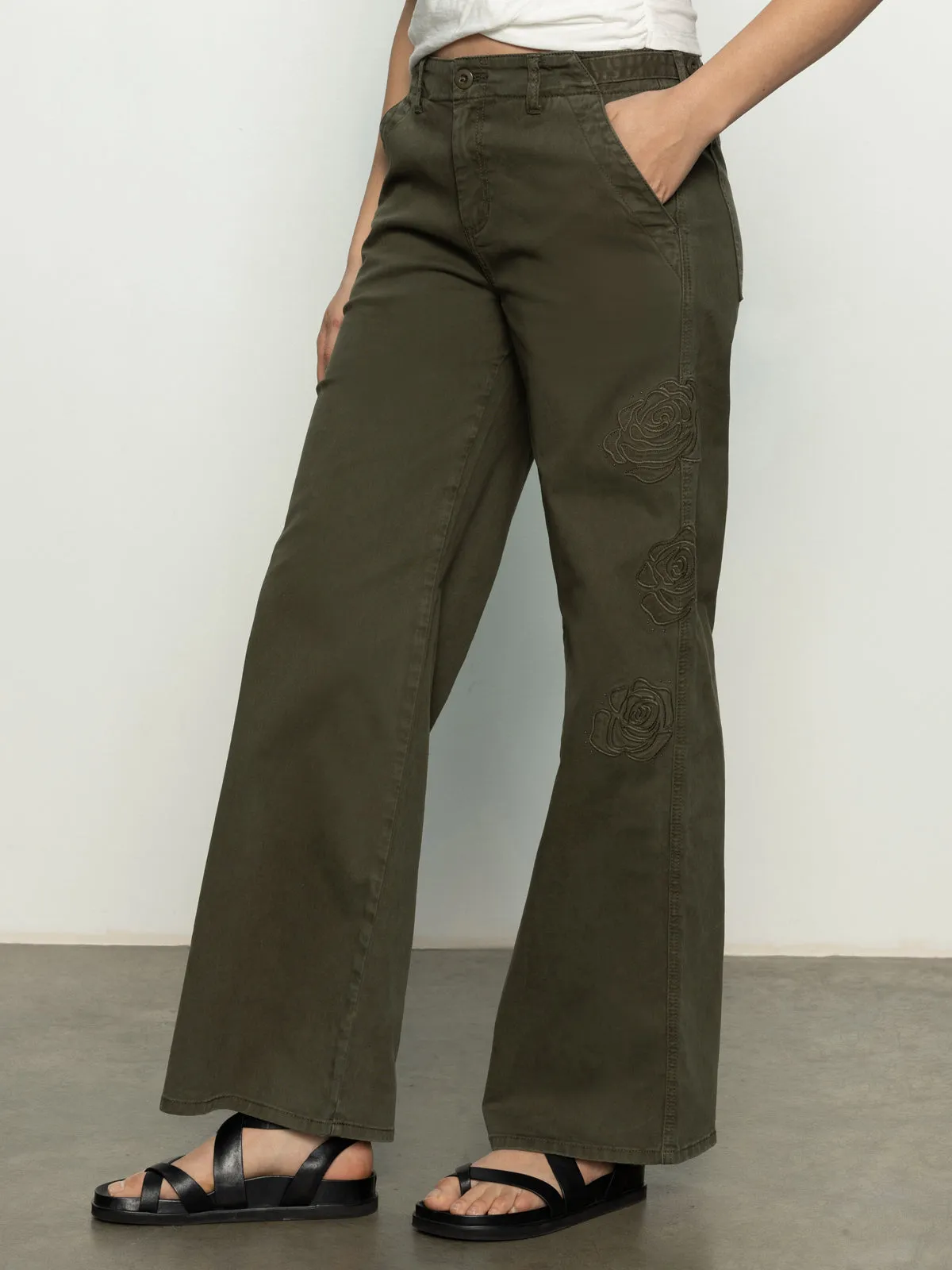 Quick drying material Basic Look Rosette Army High Rise Pant Kalamata