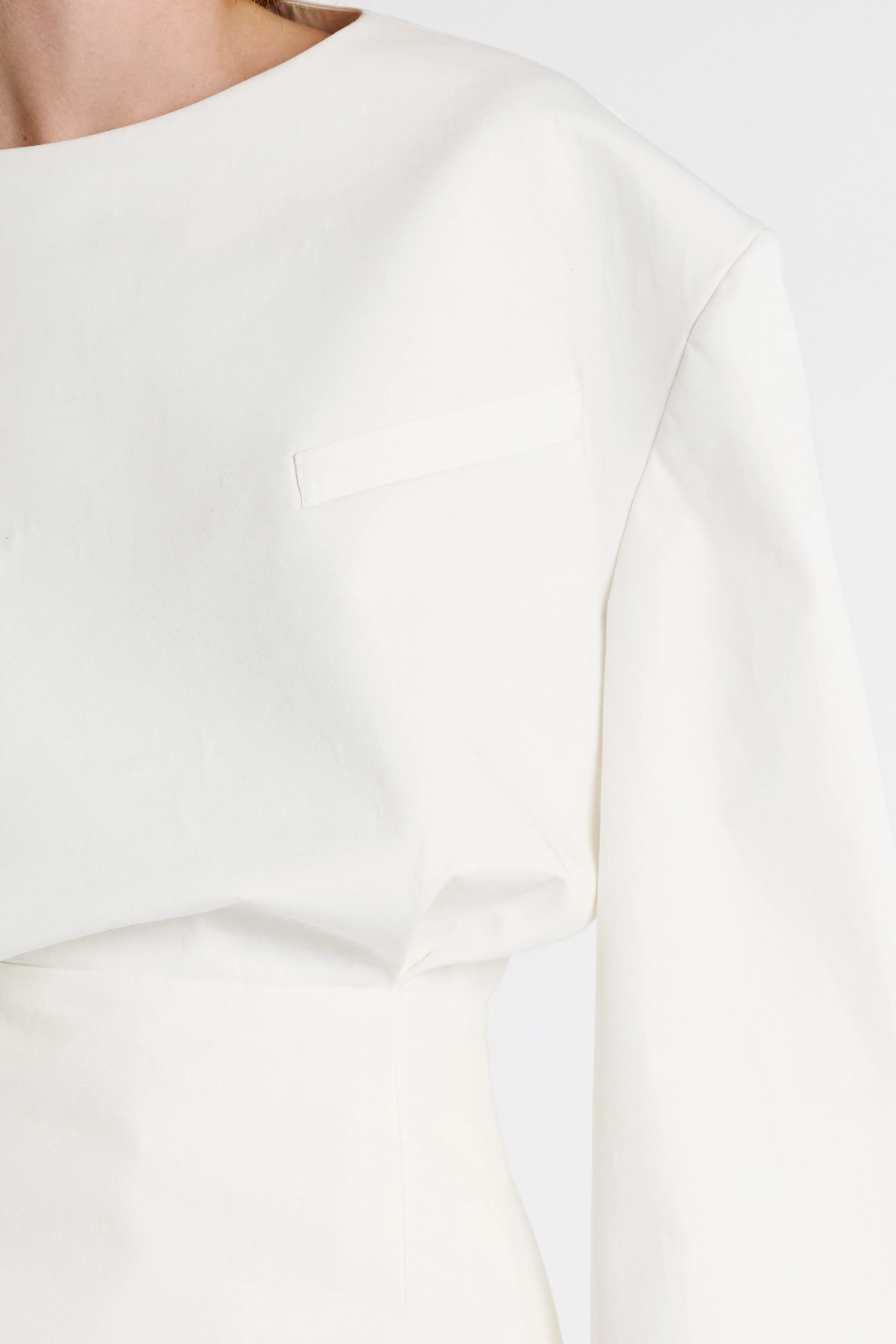 NoTagLabel SlimFit Round Neck Tailored Top White