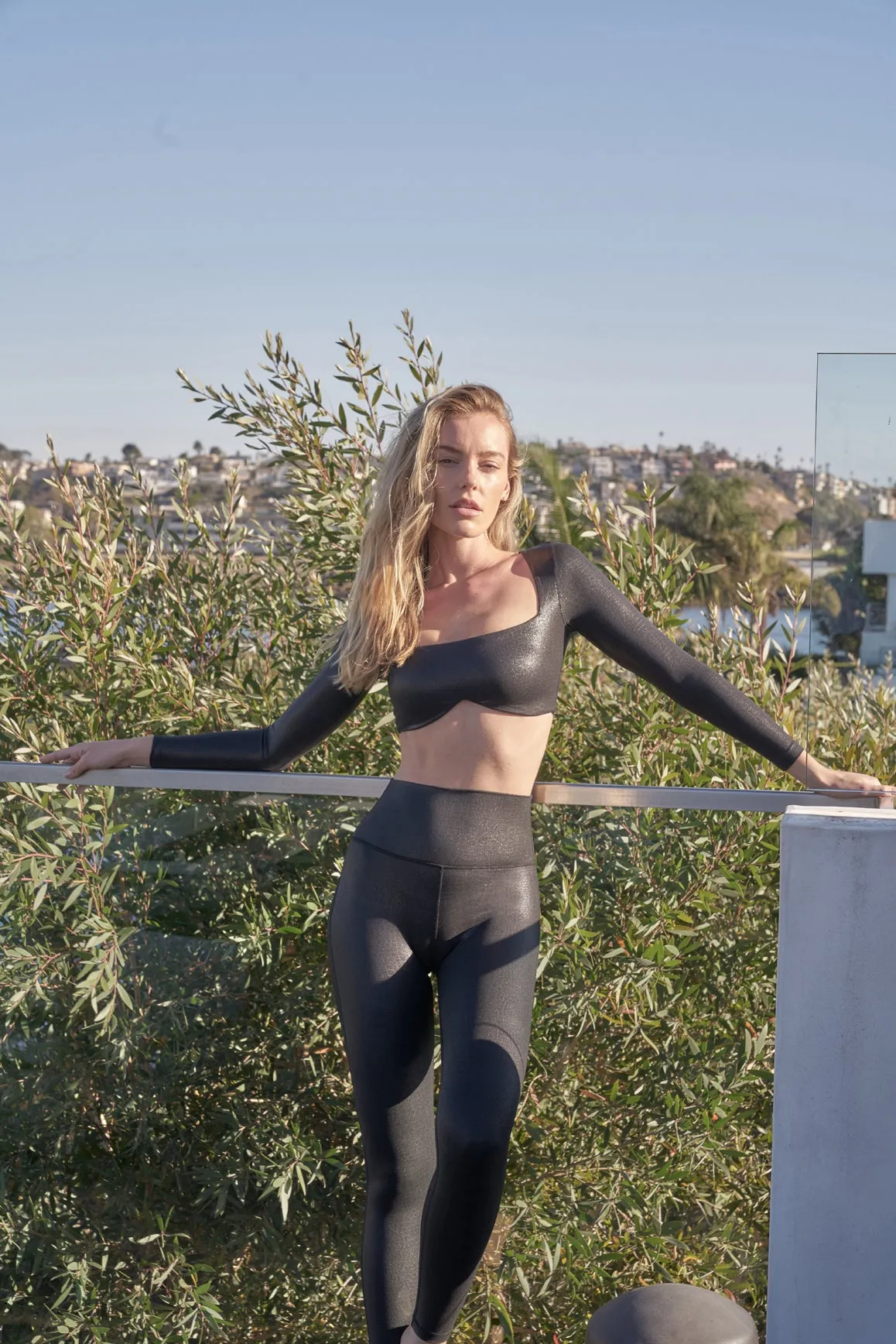 TemperatureRegulating Material Non Irritating Seams Faux Leather Long Sleeve Bra