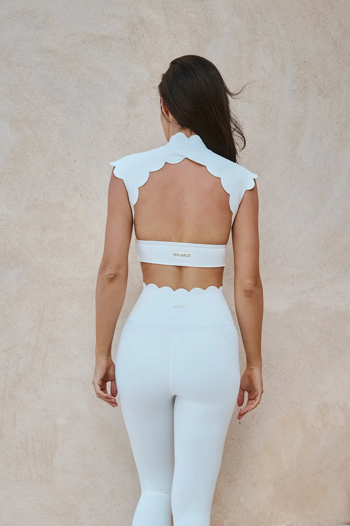 Scallop Cutout Mock Neck Bra Low-quality