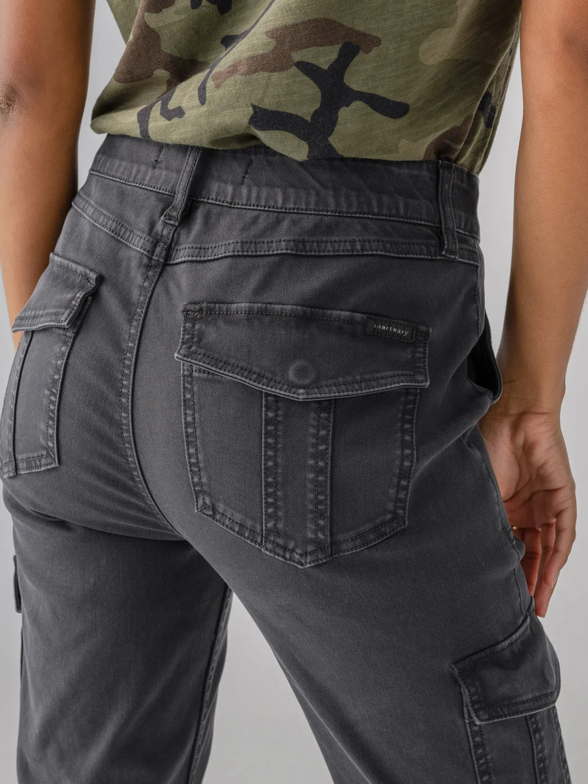 Sculpted Hayden Cargo Standard Rise Pant Black Quick Cool