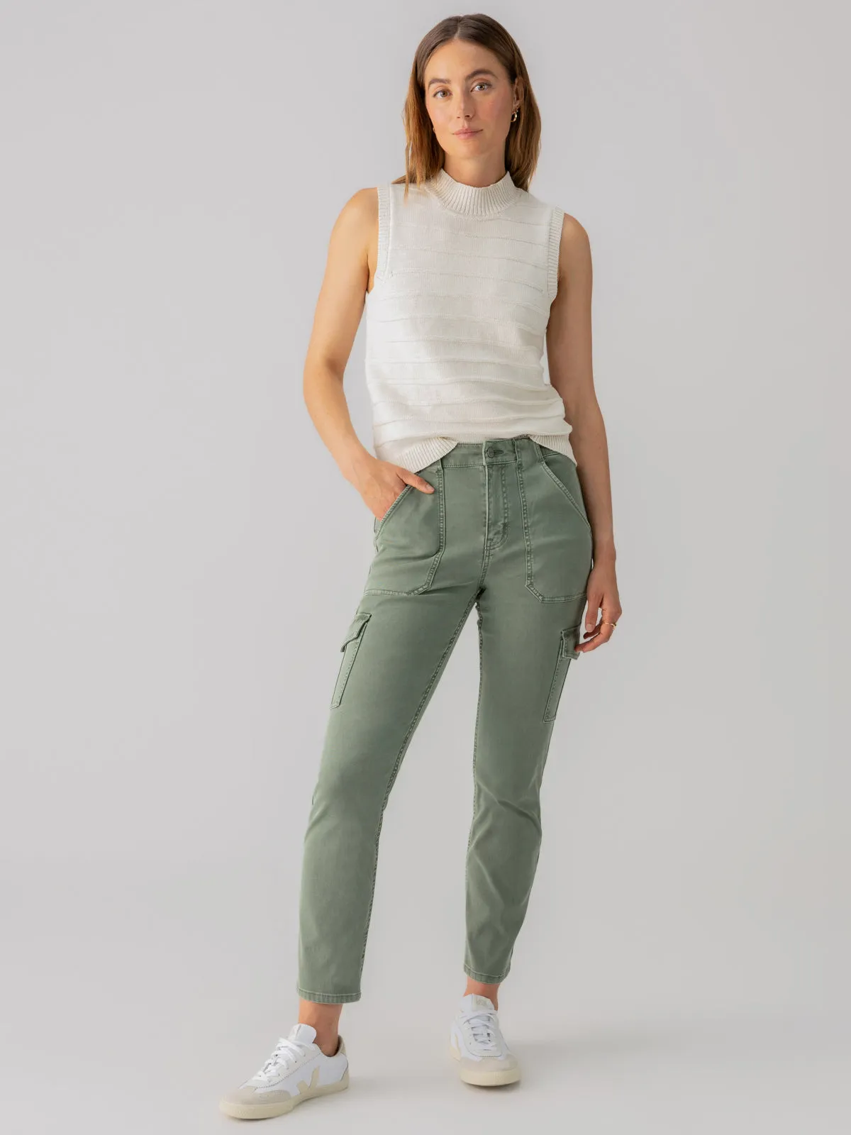Effortless Wear Sculpted Hayden Cargo Standard Rise Pant Dark Spruce