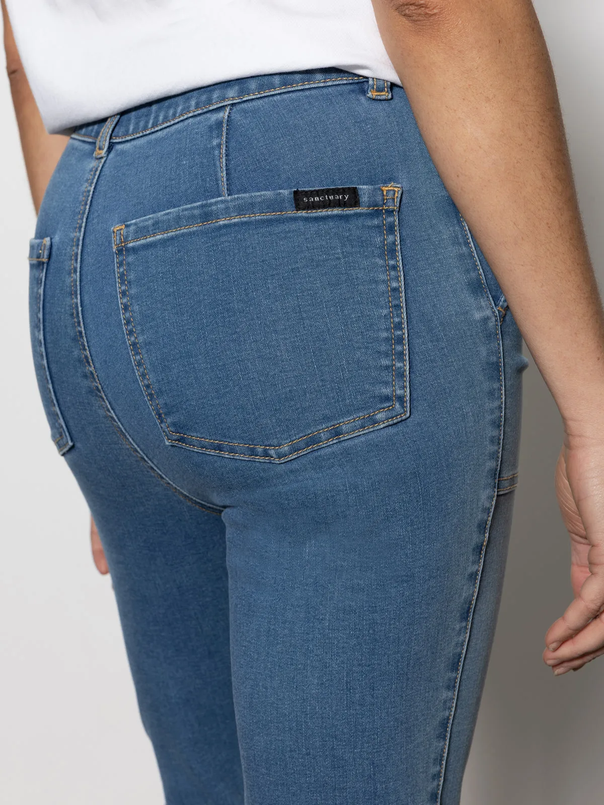 adults Bow Accent Sculpted Hayden Standard Rise Straight Crop Pants Best In Show