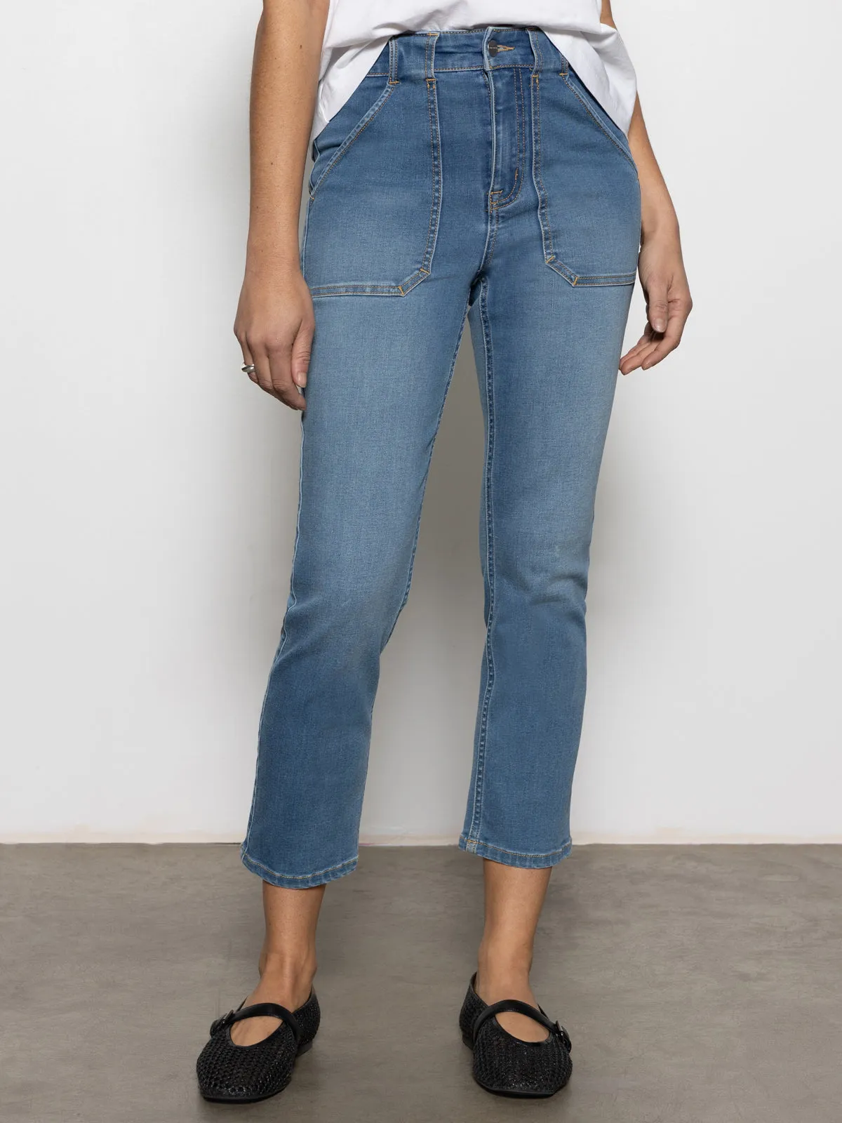 Traveler Gear Brunch Outfit Casual Friday Sustainable Road Trip Sculpted Hayden Standard Rise Straight Crop Pants Best In Show