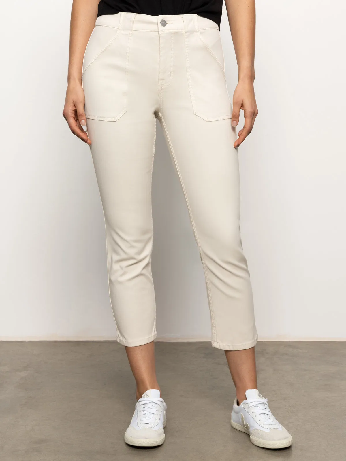 Chic Design Wear Double Needle Stitching Sculpted Hayden Standard Rise Straight Crop Pants Light Oat