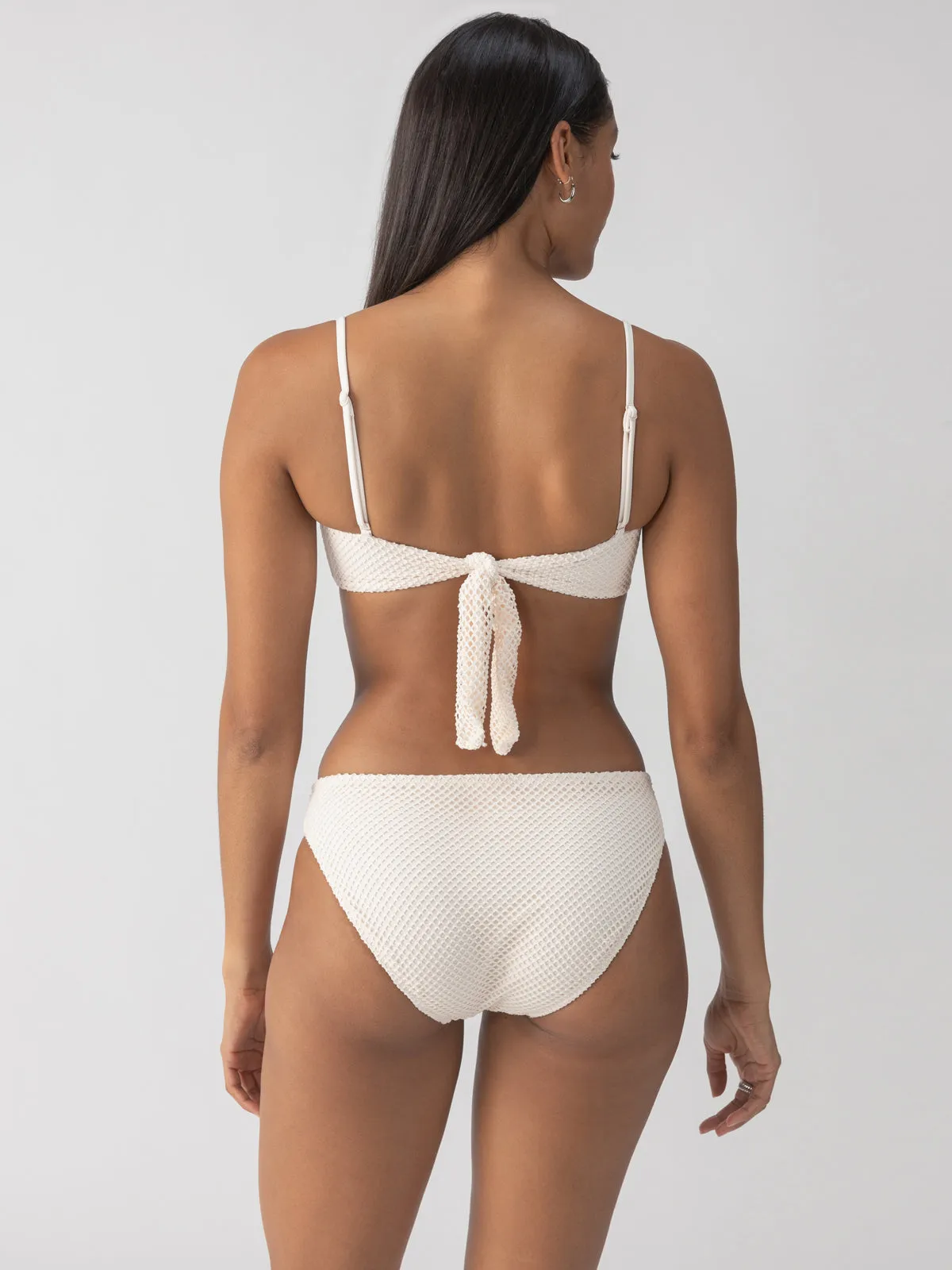 Reflective Trim Details Heat Regulating Fabric Sea Crochet V-Wire Bandeau Bikini Top White Sand