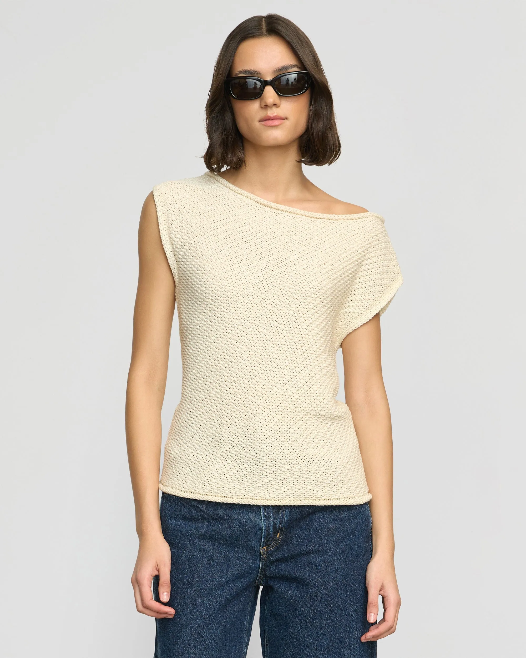 Noise Reduced Zipper Adaptive Fit Technology Chisa Textured Off-Shoulder Knit Top