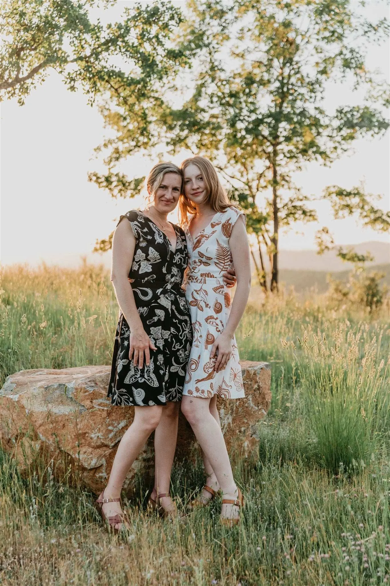 Simple Bow Spicy Xena in Black Woodland Wonder