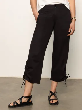 Utility High Rise Capri Pant Black Durable Weave
