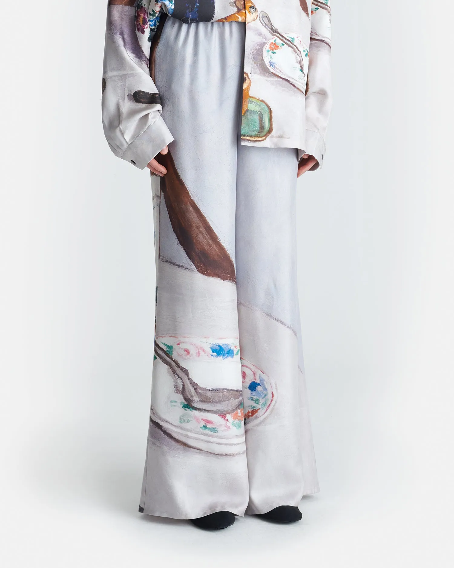 Milon - Printed Flared Silk Twill Pants - Poppyseed Cake Casual Layering