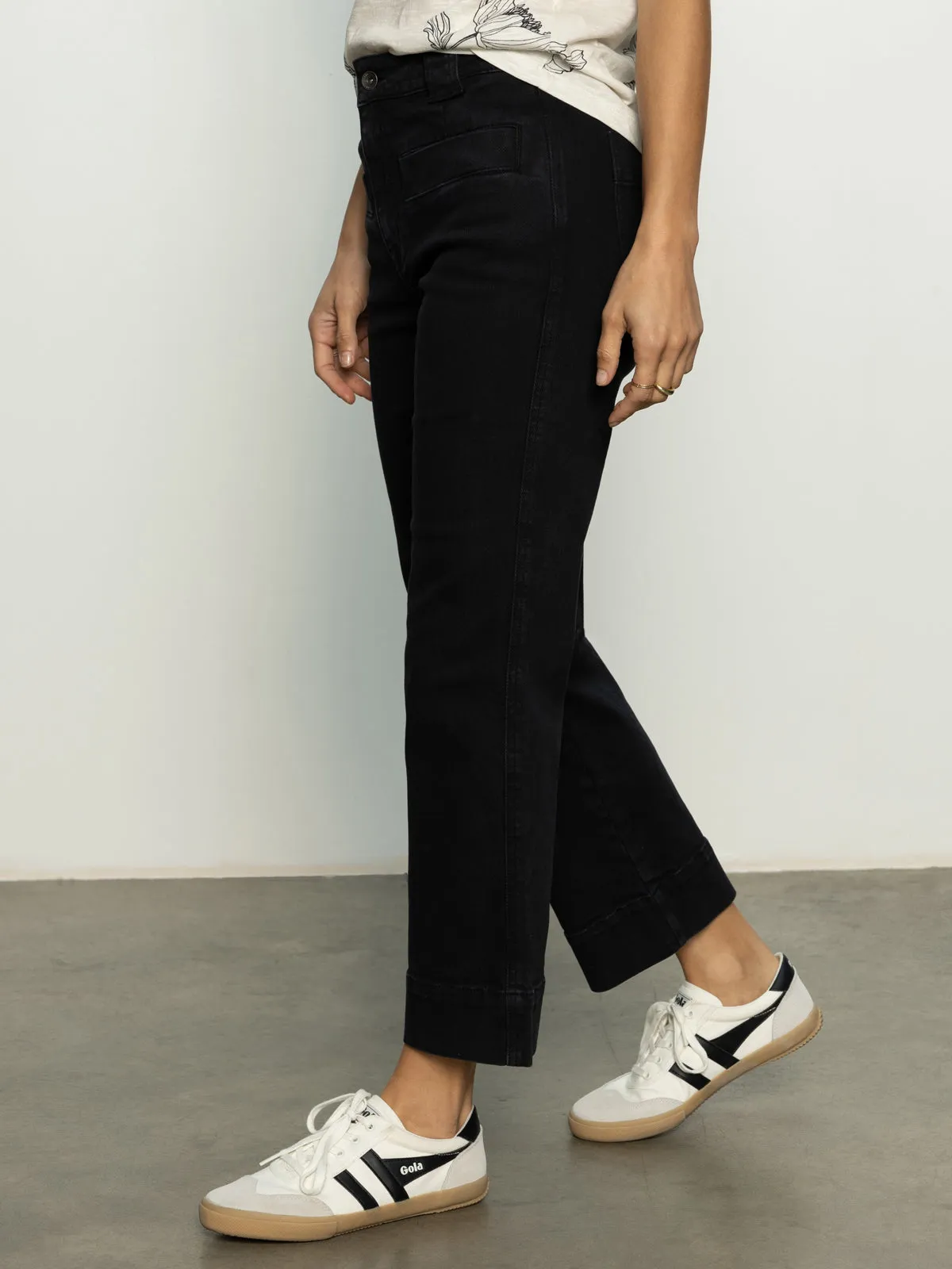 Basic Utility Voyage Standard High Rise Crop Pant Black