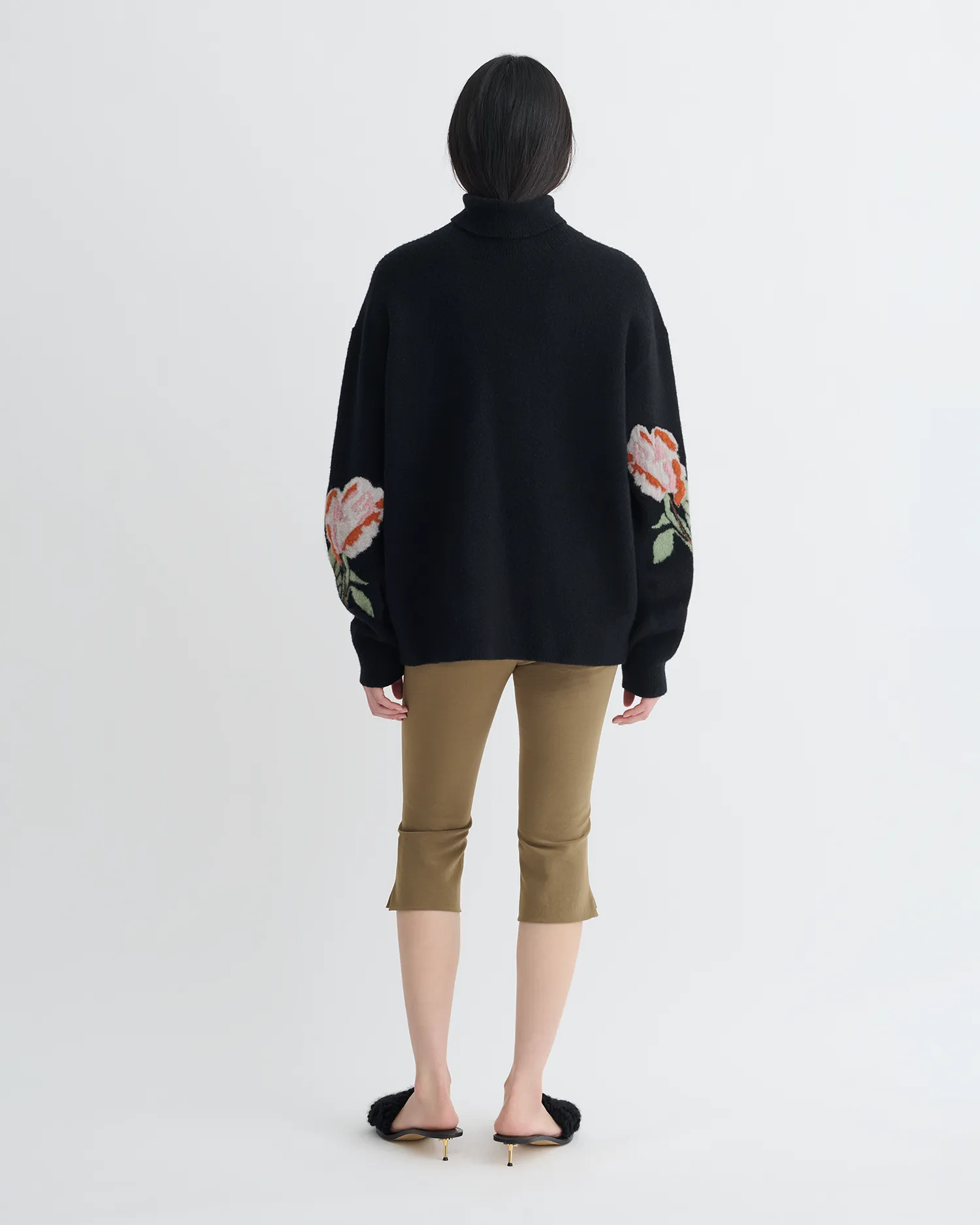 YarnDyeStripe Airflow Vents Frannie - Turtleneck Sweater - Black/Roses