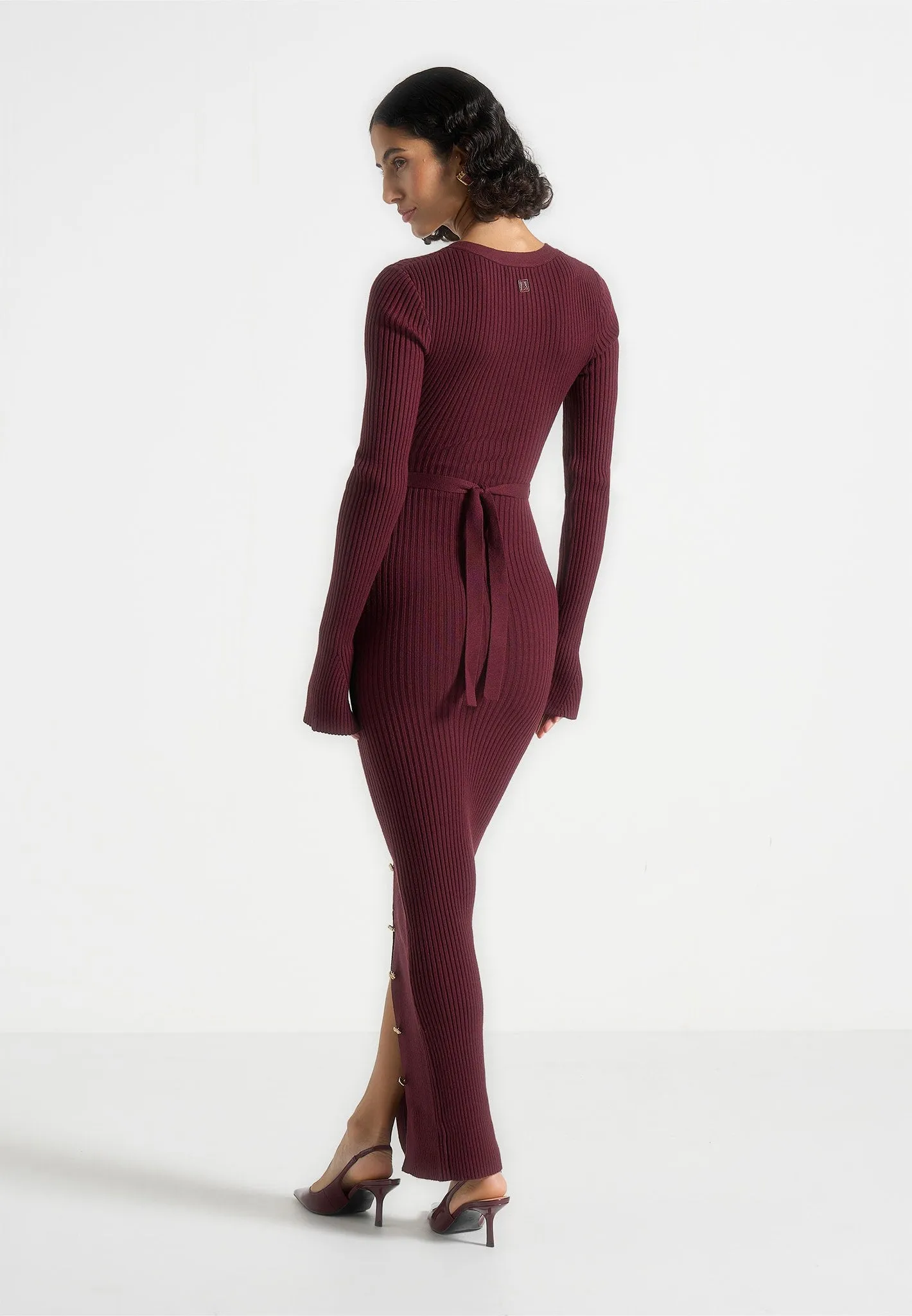 Semi Fit Light and Comfortable Wear Assia - Long Sleeve Knitted Midaxi Dress With Belt - Wine Red