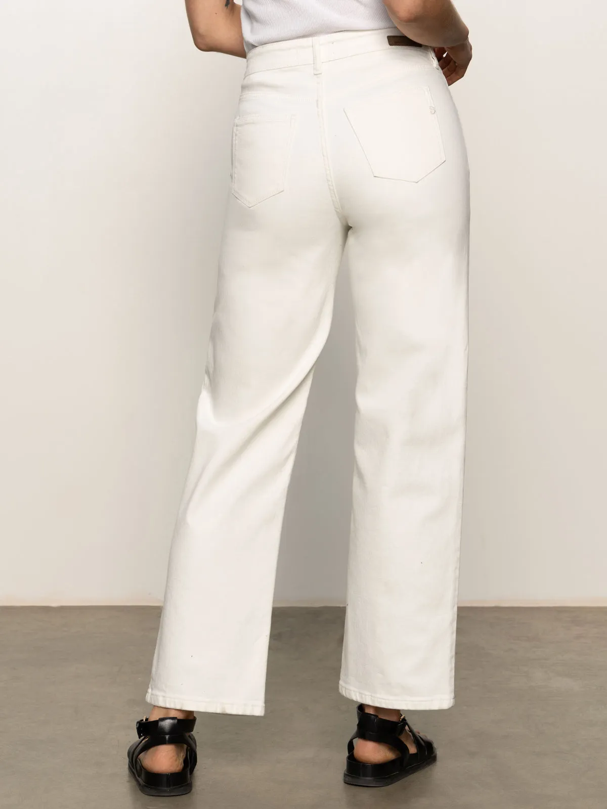 Soleil 90's Straight High Rise Jeans White Non Irritating Seams Non Tapered Leg