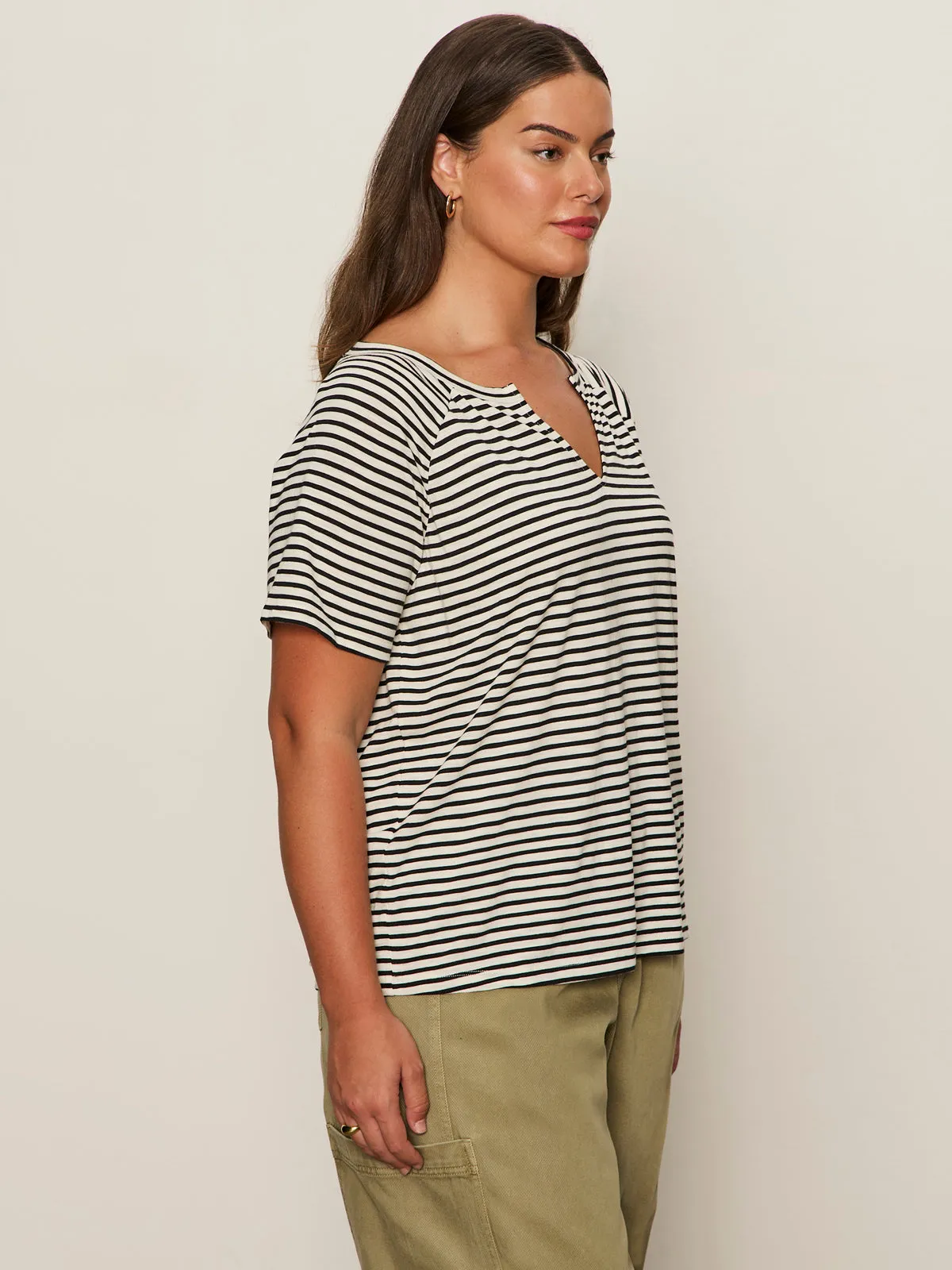 Supportive straps Notch Neck Tee Light Oat/Black Stripe Extended Sizing