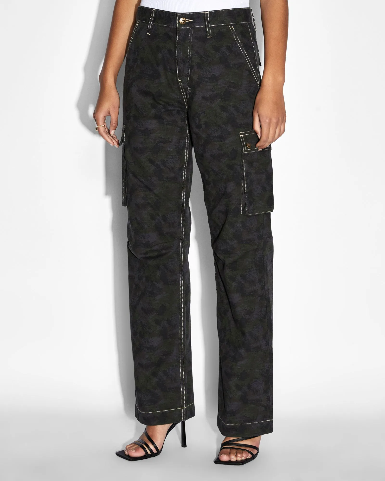 ExpandableSidePanels Flexible Seam SQUAD CARGO CAMO