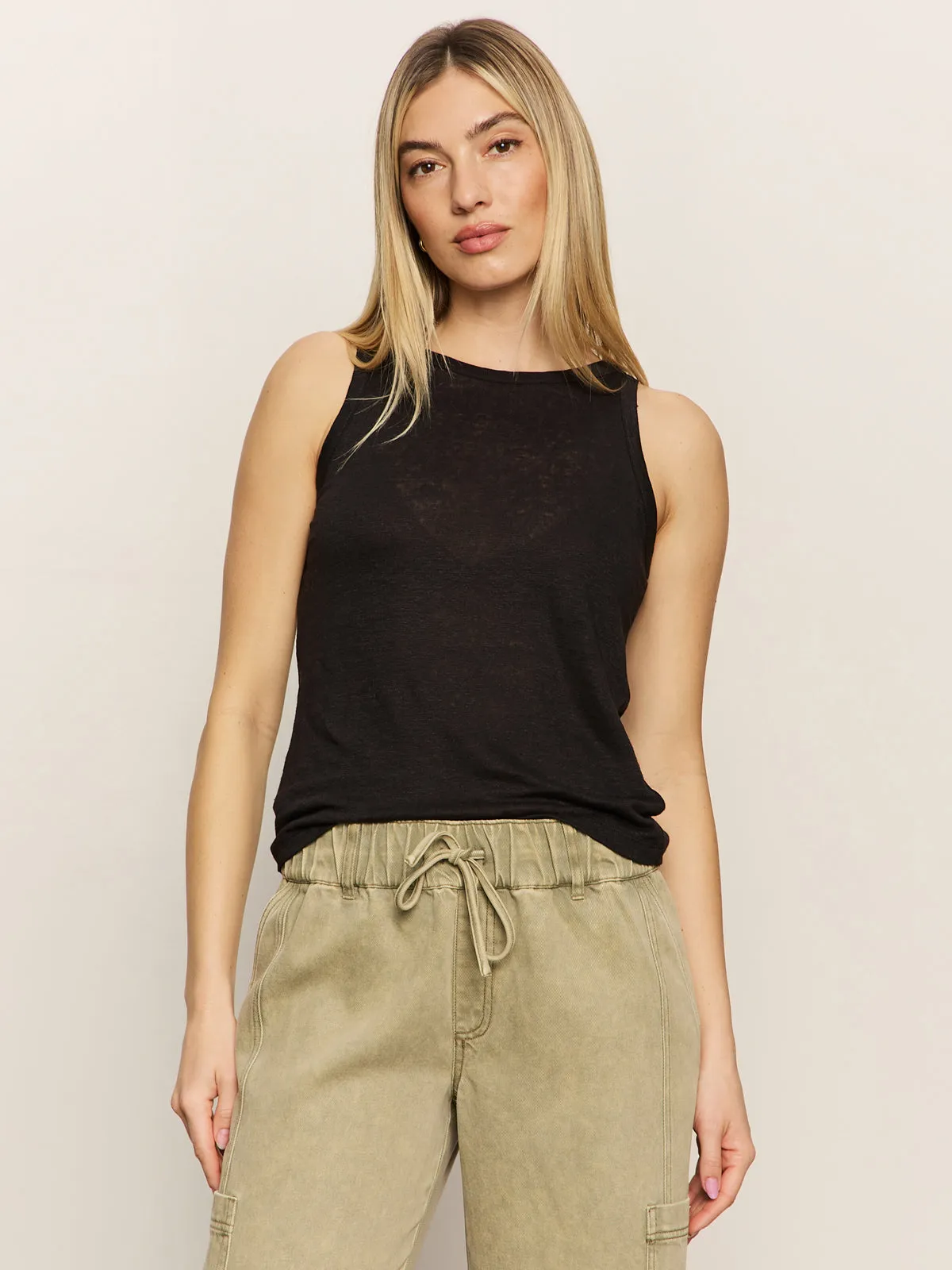 Everyday Chic Light and Fresh Linen Tank Black