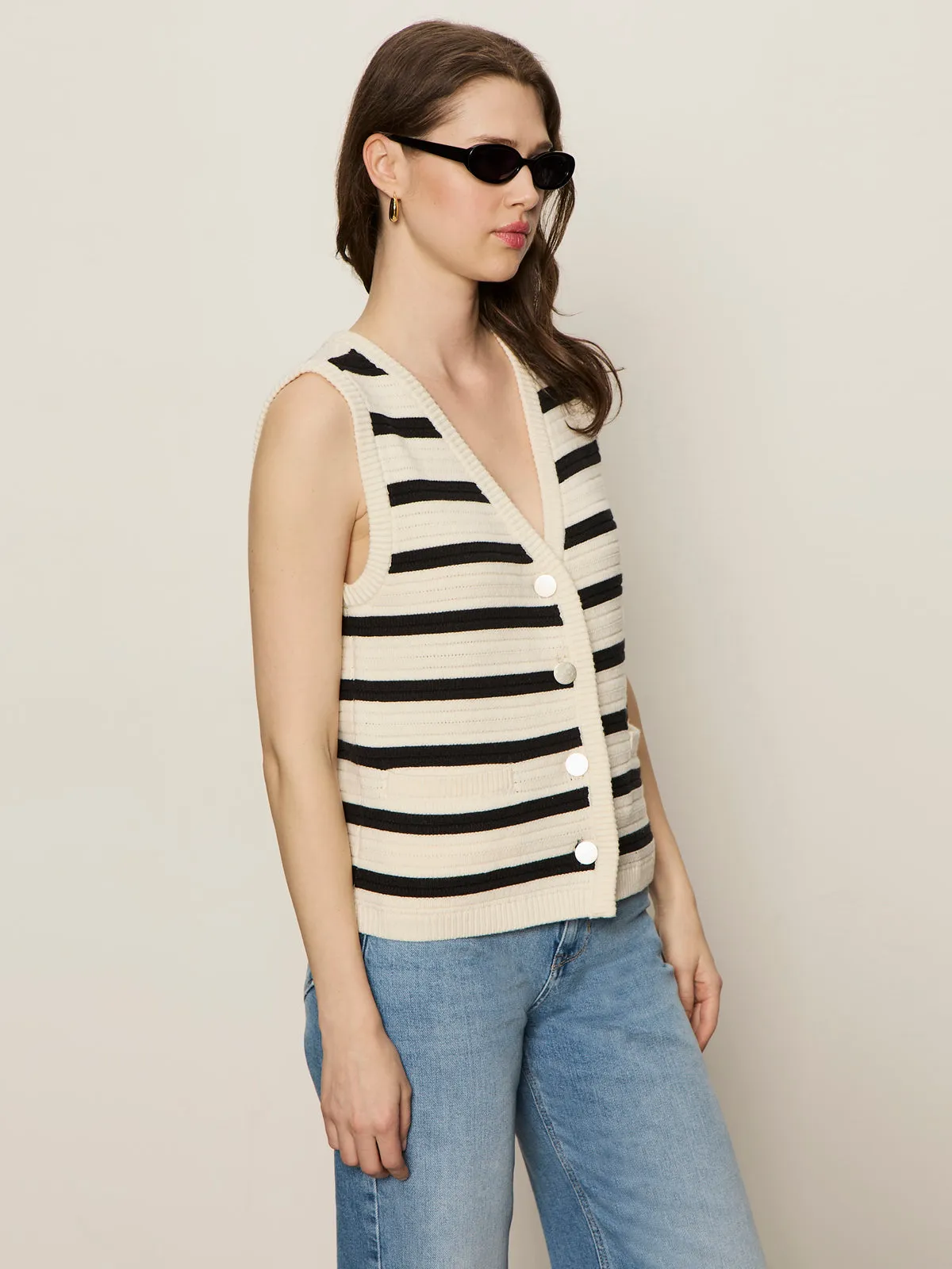 Street Trend Textured Sweater Vest Macrame/ Black Stripe
