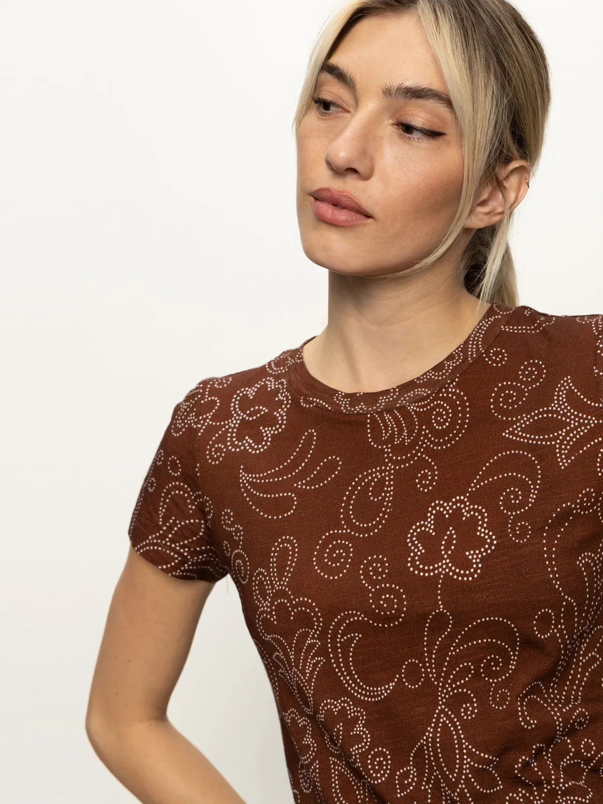 Weekend Ready Holiday Outfit The Perfect Tee Boheme
