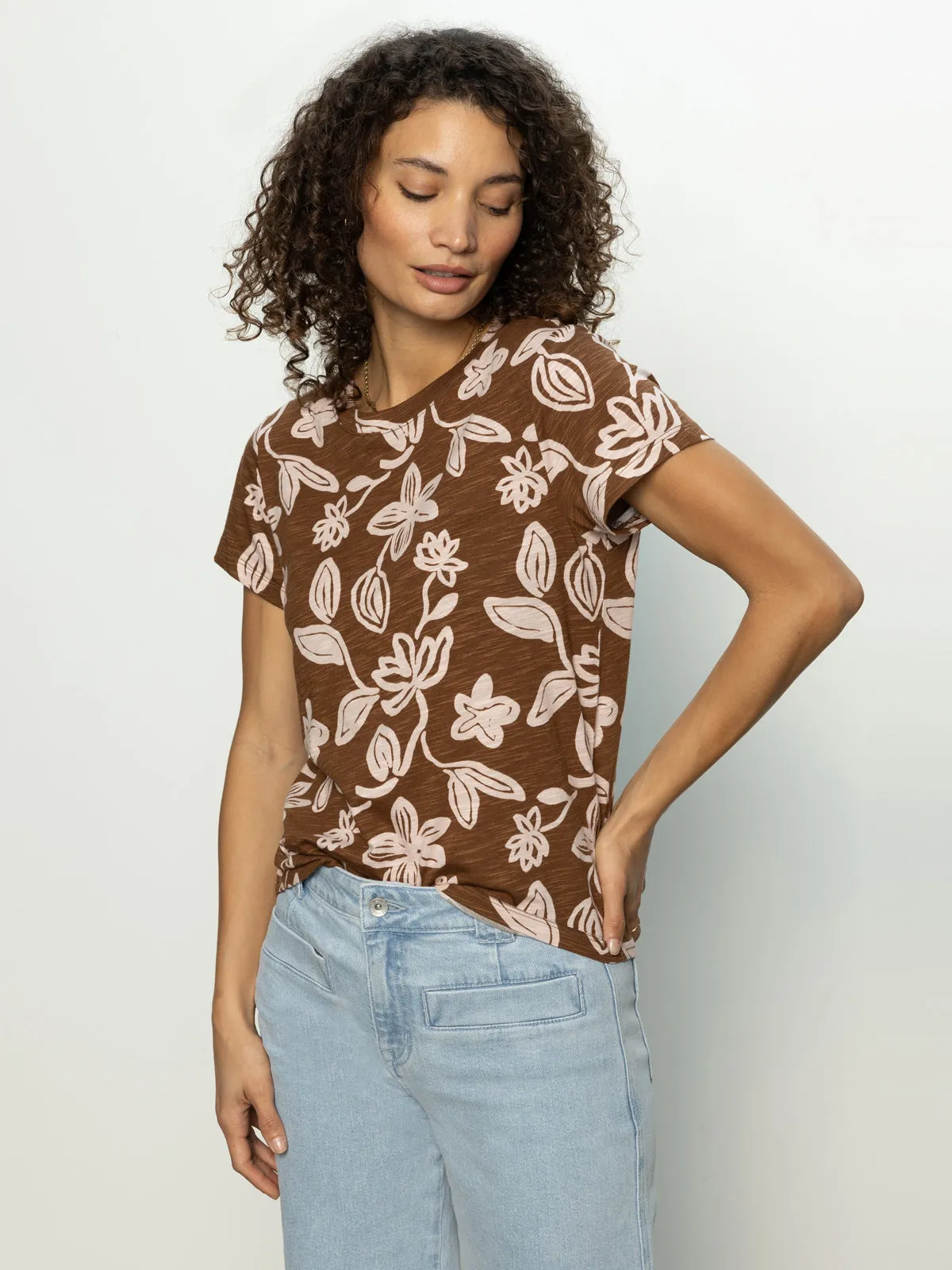 The Perfect Tee Earth Ivy Sophisticated Casual Sporty Look Wear