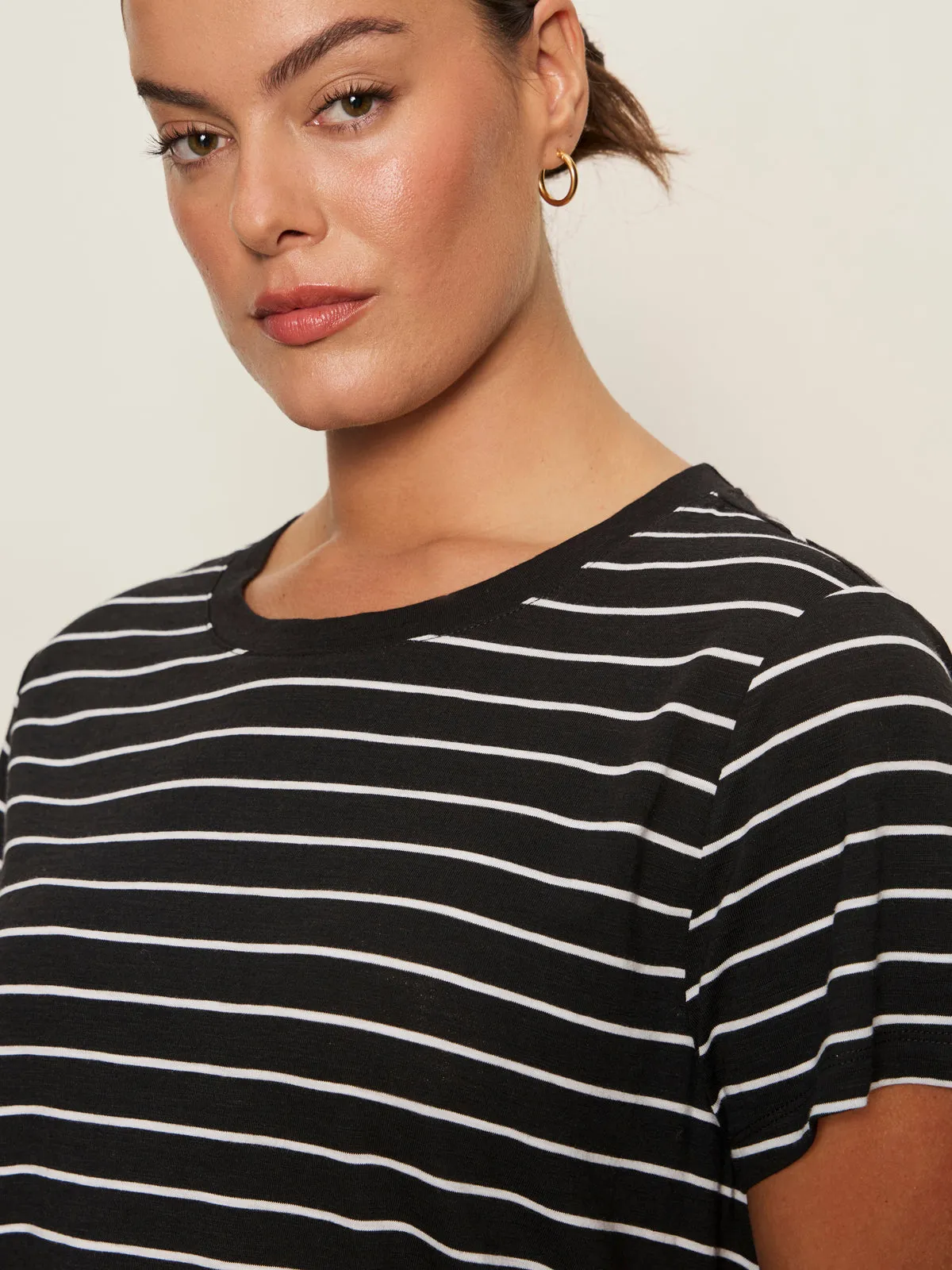 Minimalist Look MoistureWicking Technology The Perfect Tee White/Black Stripe 5 Extended Sizing