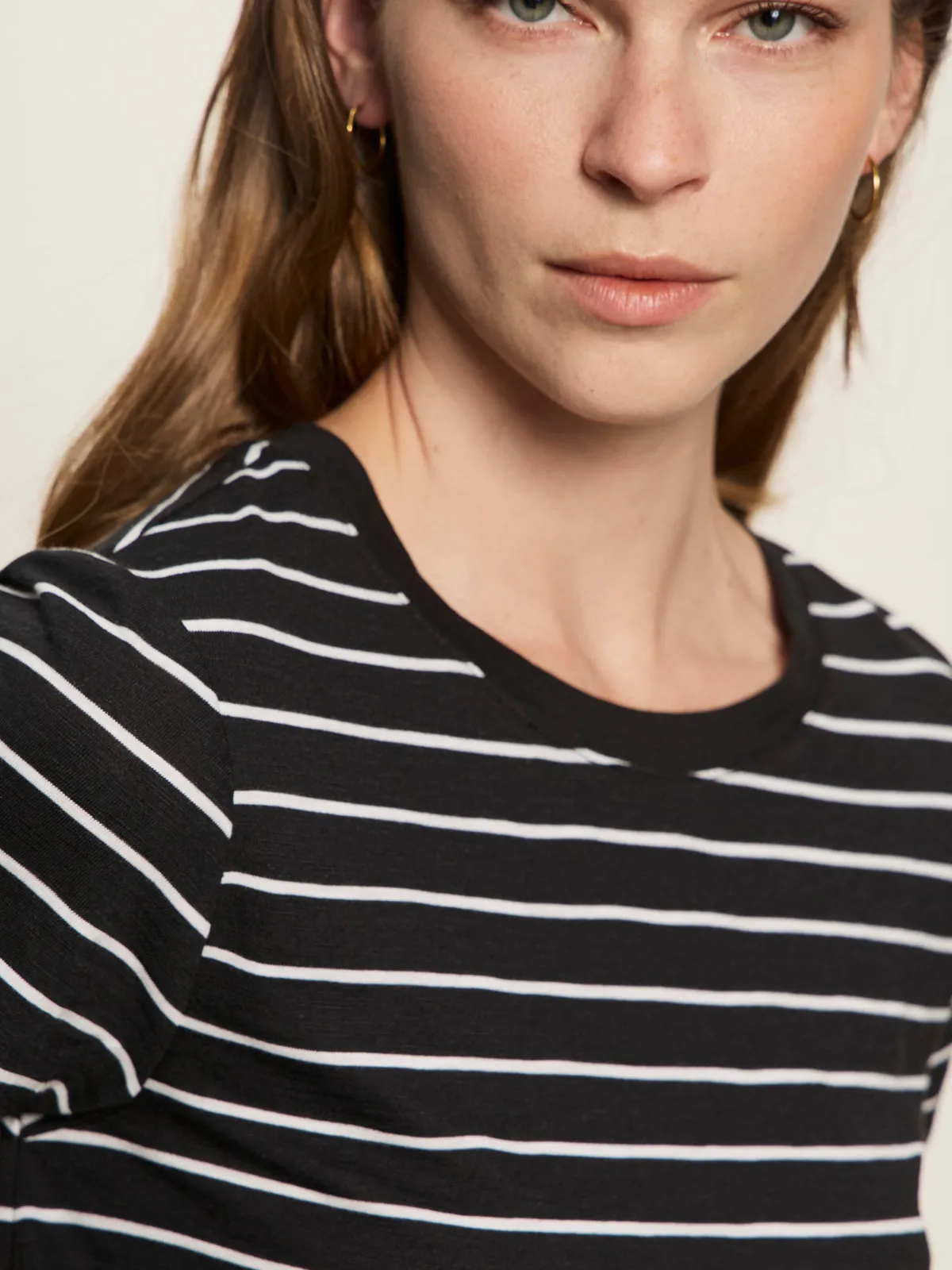 No Iron Fabric Stylish Outfit The Perfect Tee White/Black Stripe