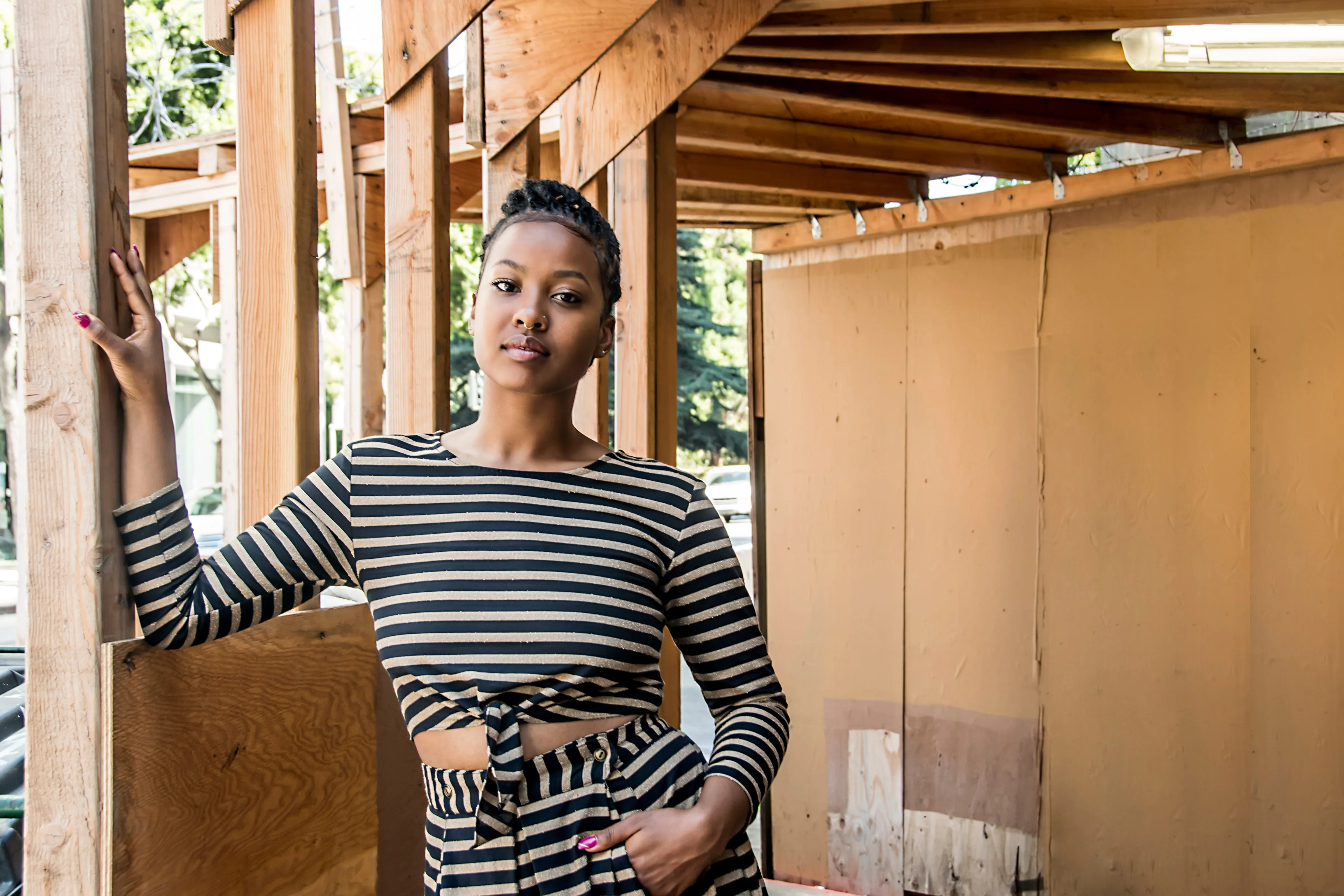 Abrasion Resistant Edging Breathable Knitwear Tie Top in Black Stripe