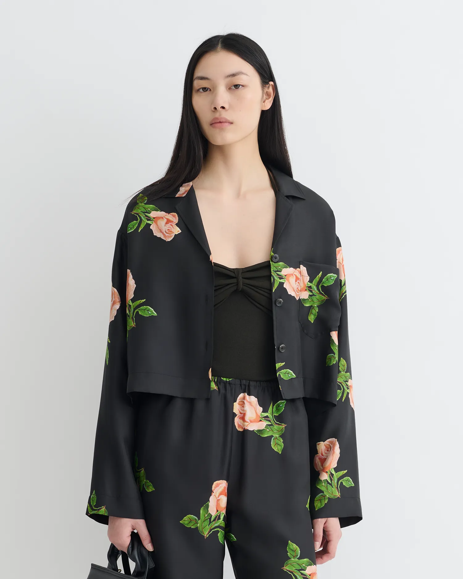 Quick Dry Material Hygroscopic Inner Layer Vally - Cropped Silk Twill Shirt - Off Black/Roses