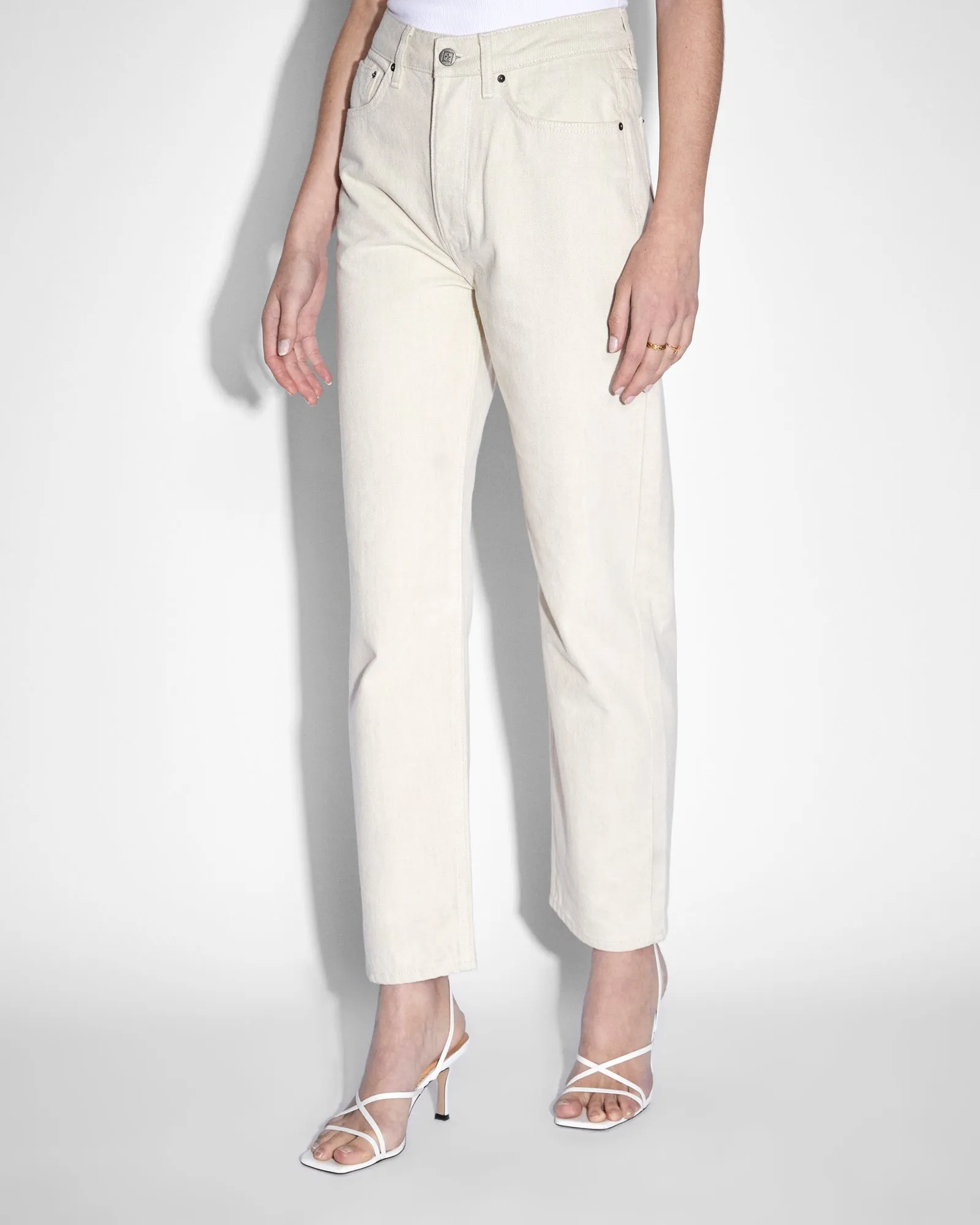 BROOKLYN JEAN ECRU Beach Day Sustainable Fitted Comfort