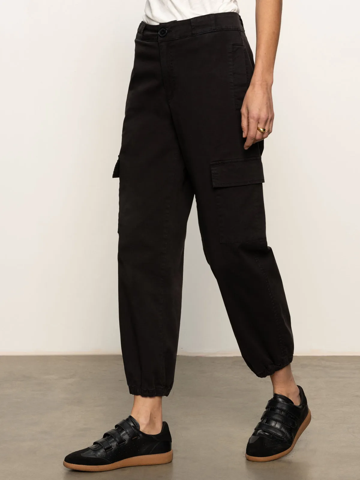 Chic Wear Take Over Jogger Mid-Rise Pant Black