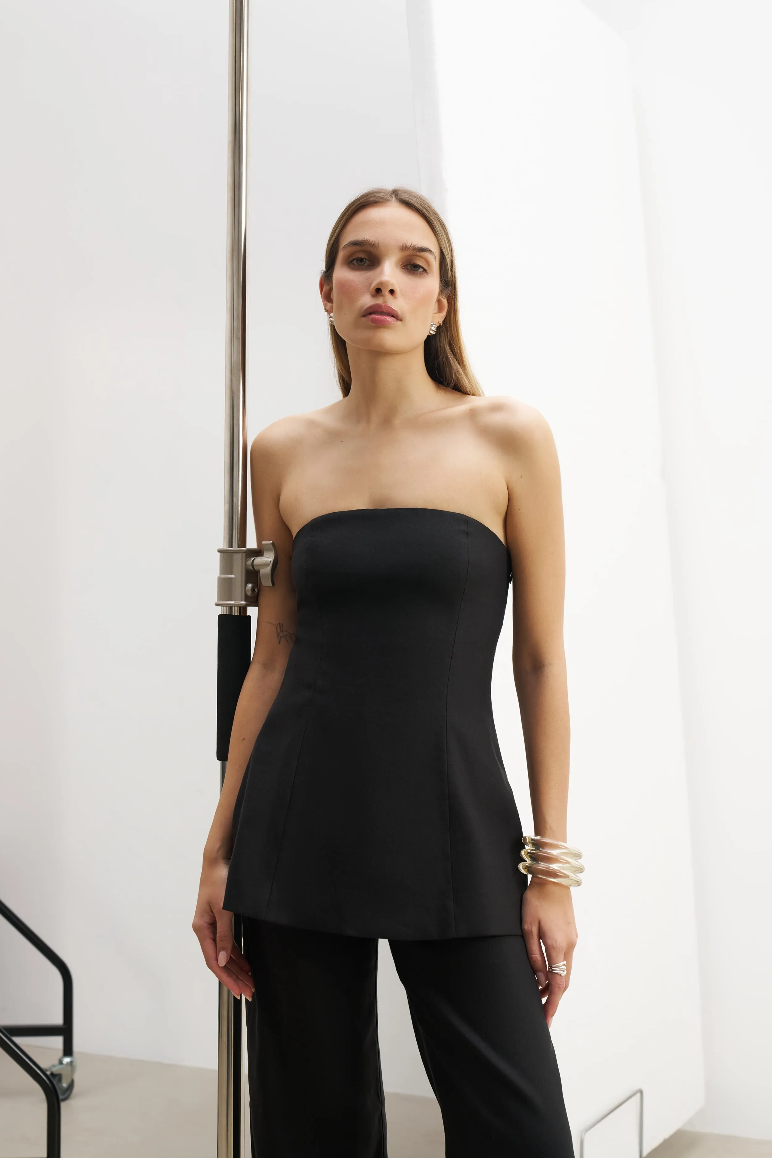 SeamlessSidePanels Strapless Linen A Line Bodice - Black