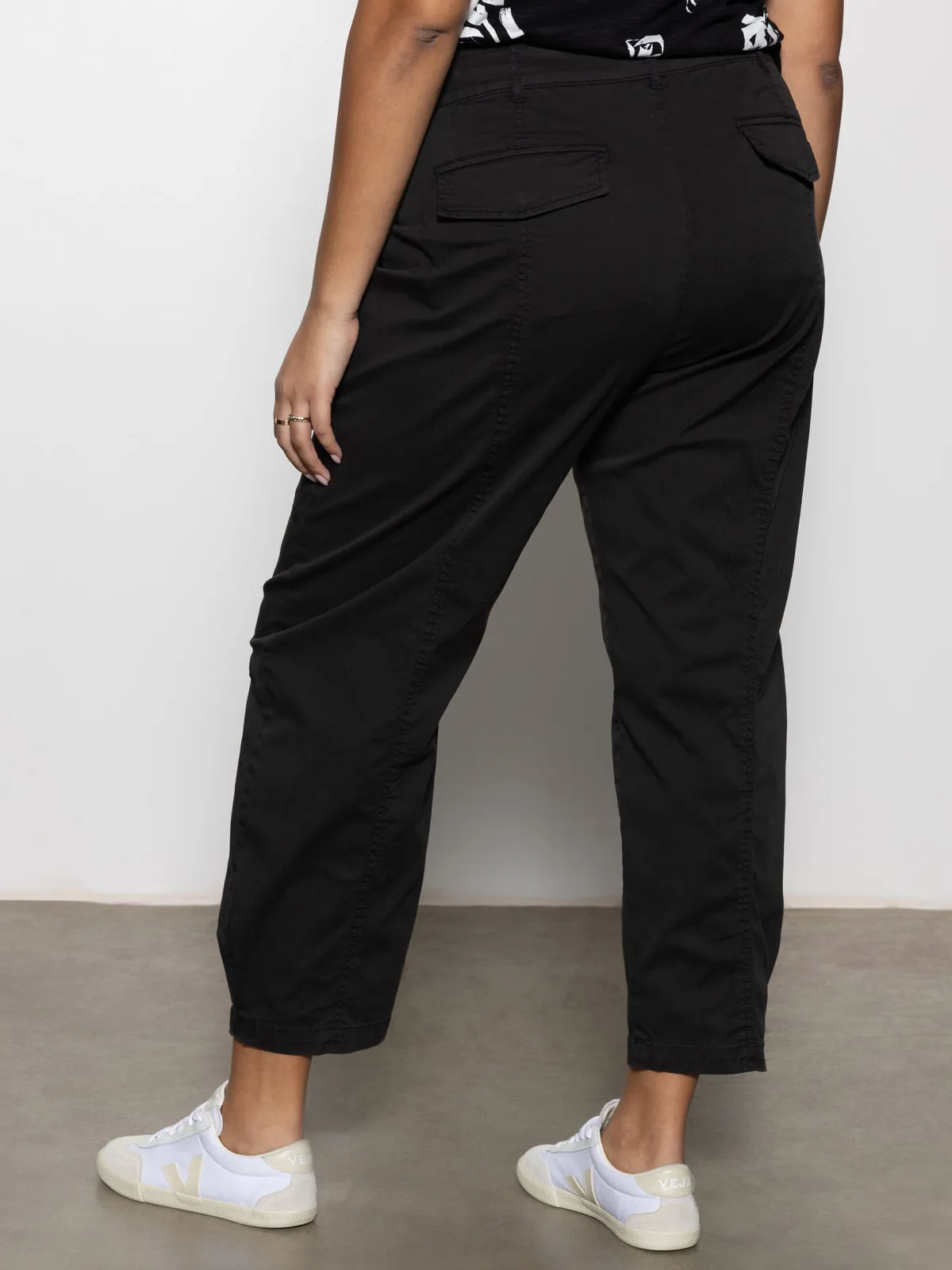 Sahara Tapered Standard Rise Pant Black Extended Sizing Daywear Button front