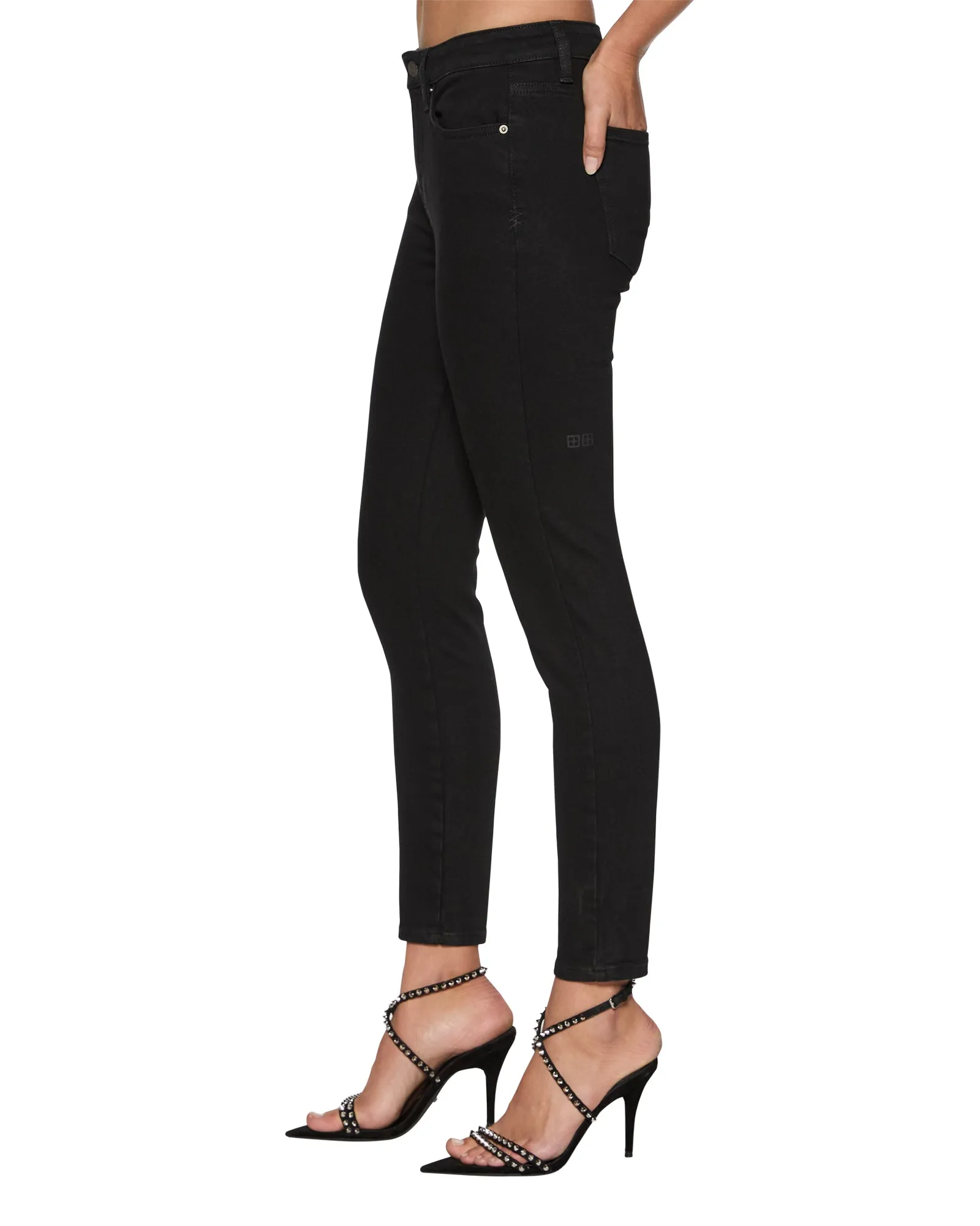 Weekend Style Fashion Lover Durable Minimalist Style SPRAY ON JET BLACK