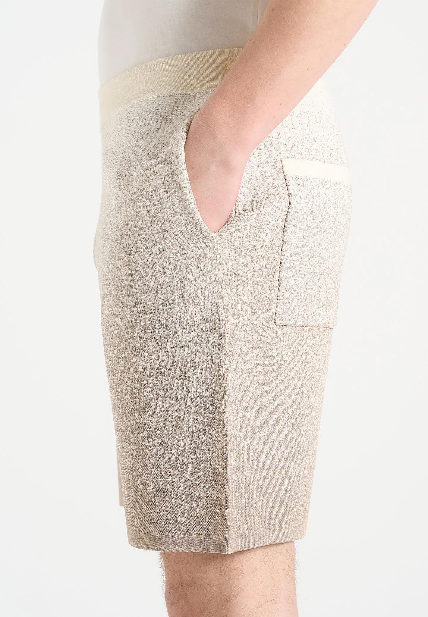 Salomon - Ombr Knit Shorts - Beige/White Flatlock Seam Technique