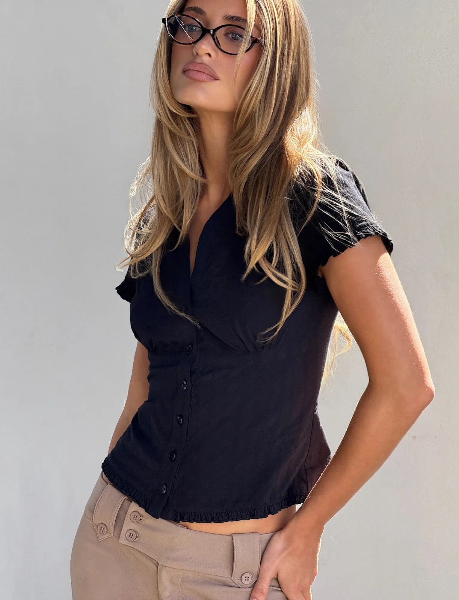 VALERIE SHORT SLEEVE SHIRT - BLACK Odor Resistant Coating