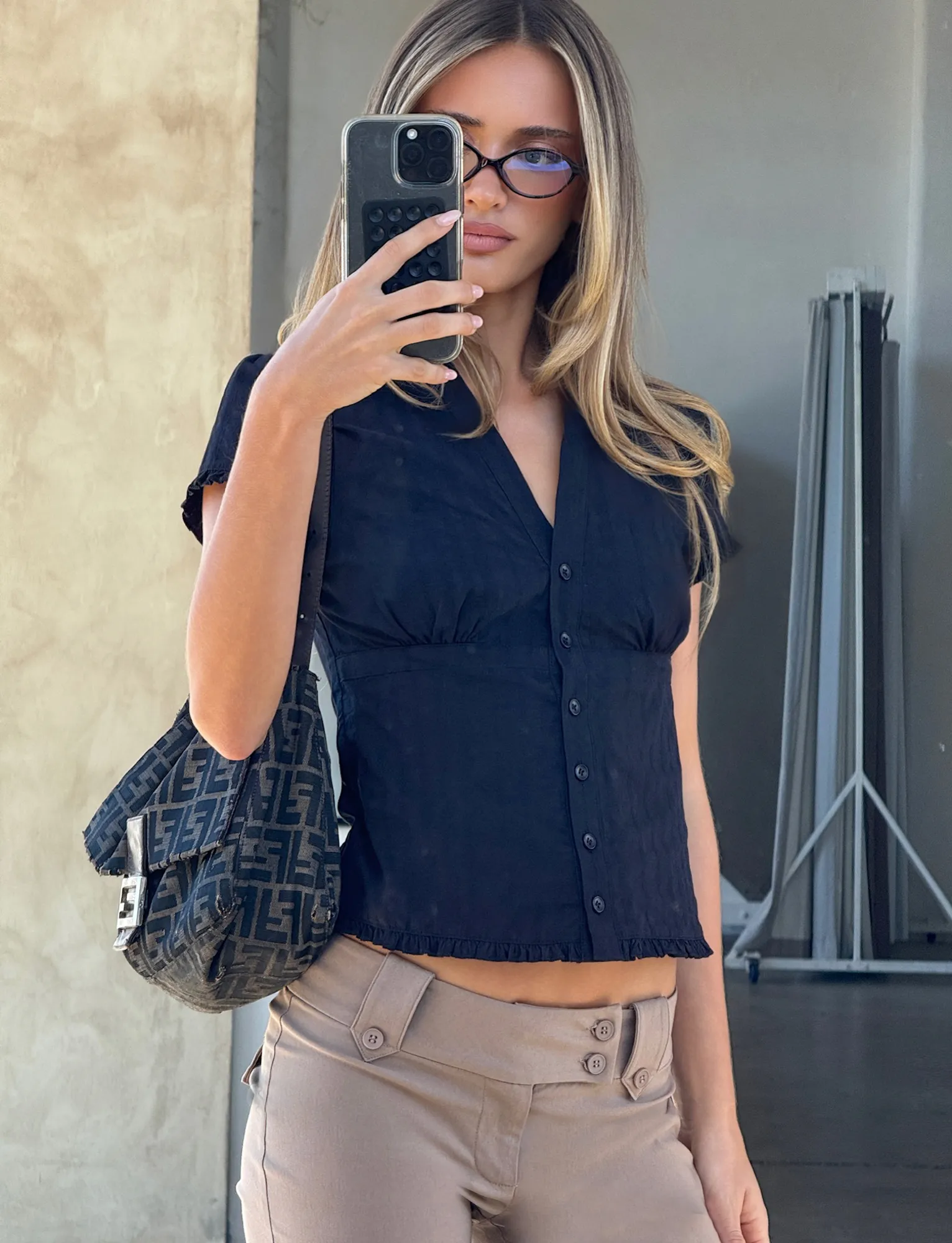 WrinkleFree Weaving Earthy Tone Colorways VALERIE SHORT SLEEVE SHIRT - BLACK