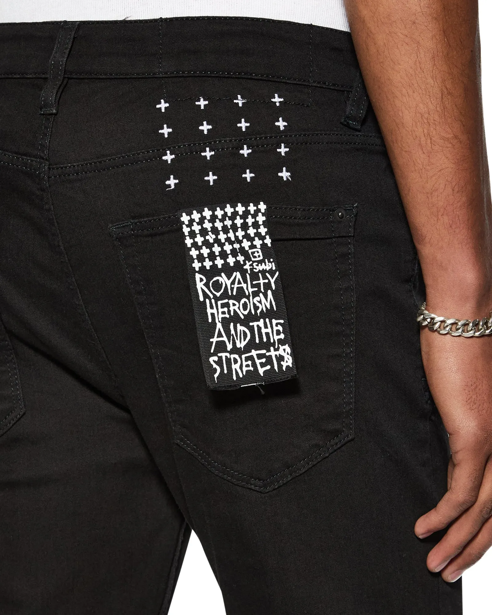 VAN WINKLE BLACK REBEL Eco Friendly Chill Outfit Road Trip