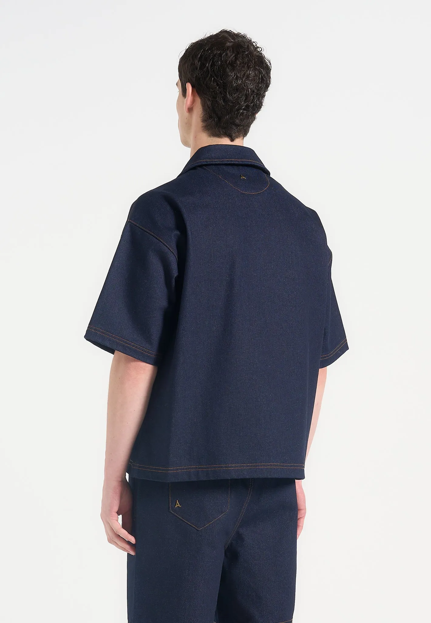 Adjustable Hem Cuff LightweightConstruction Carl - Boxy Denim Revere Shirt - Indigo