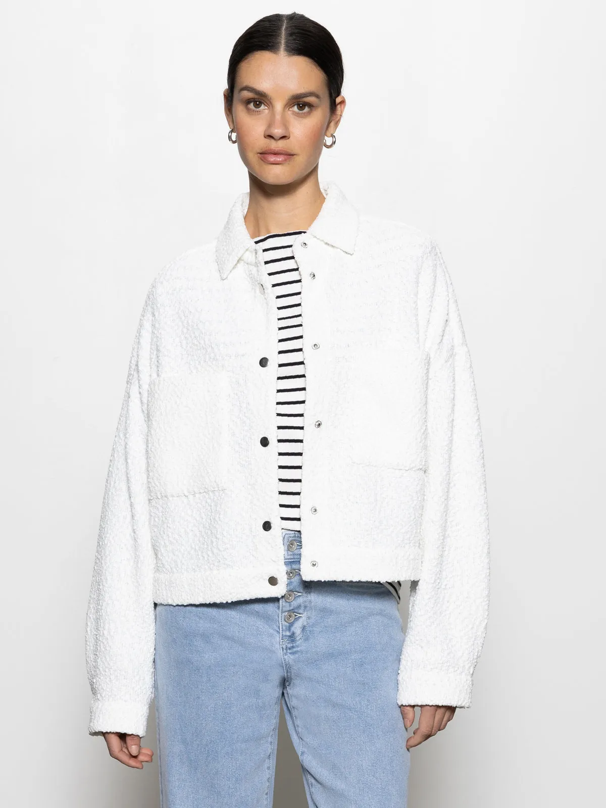 Regular-fit Anti Pilling Trimmer Knit Shacket Chalk