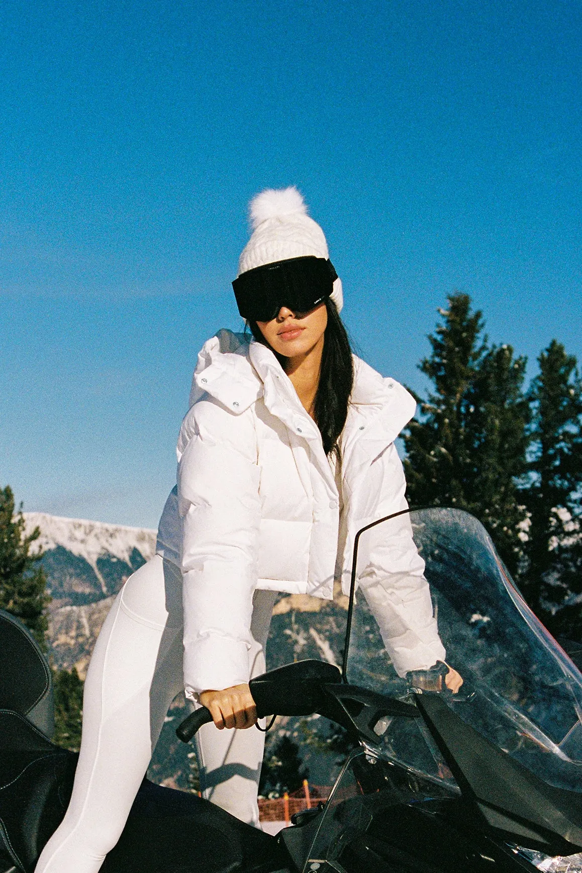 Effortless Look WISKII Cropped Convert Down Jacket