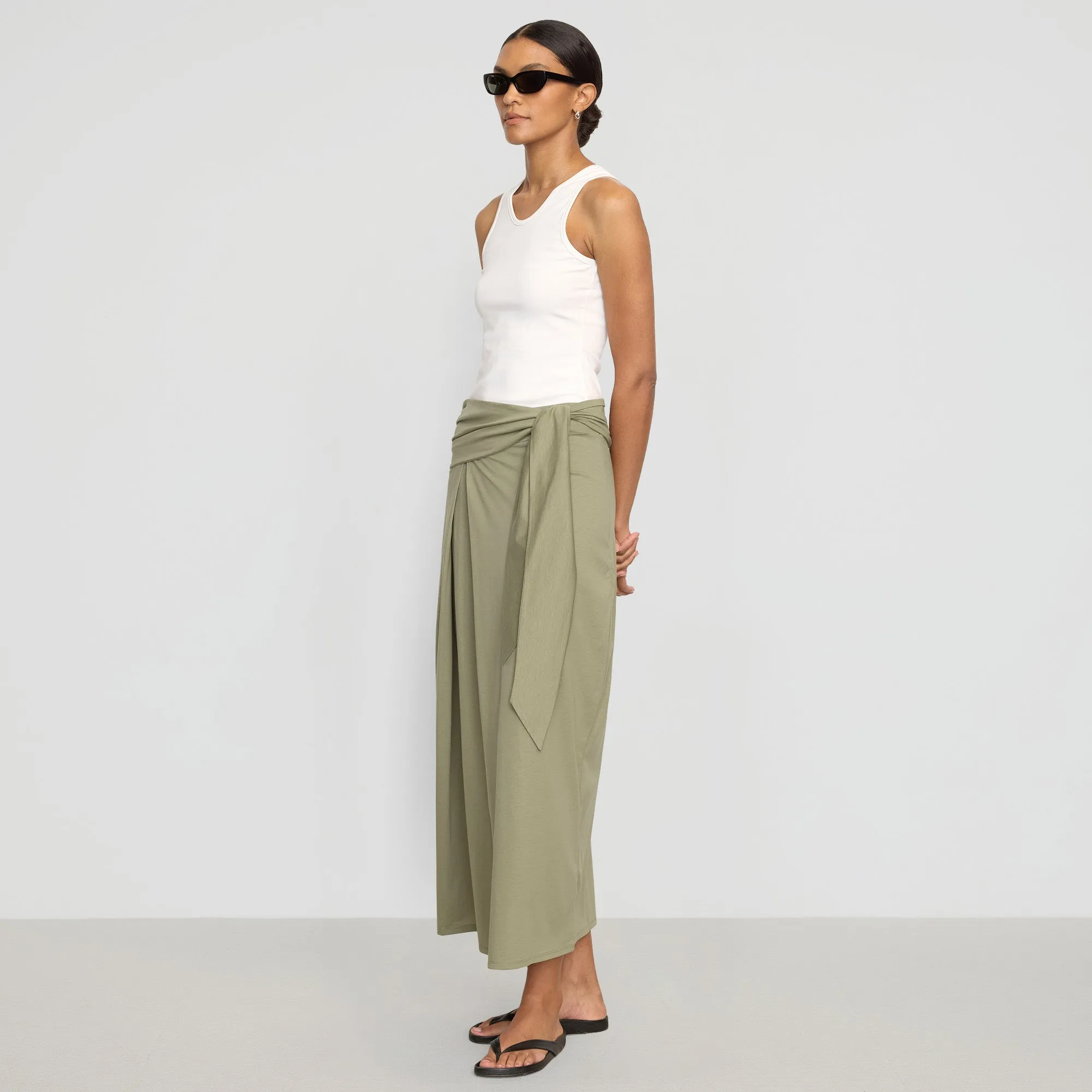 Elke Tie-Waist Maxi Skirt Adjustable Fit Timeless Outfit